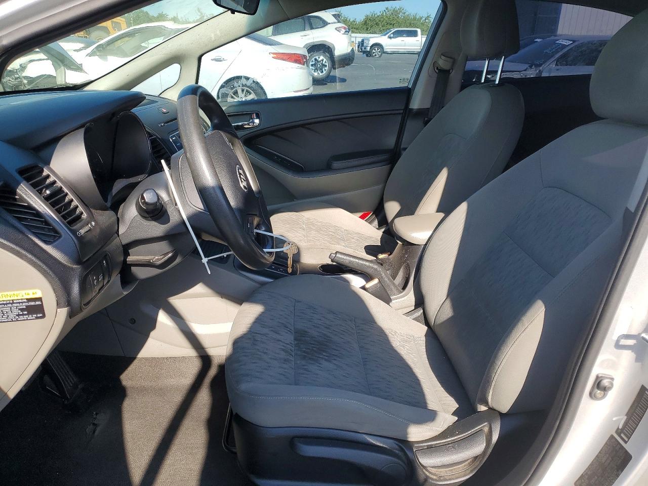 2015 Kia Forte Lx Silver vin: KNAFK4A61F5426142
