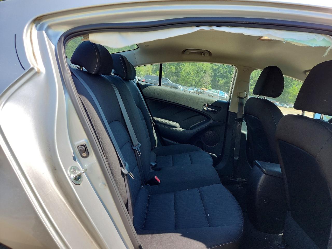 2014 Kia Forte Lx Silver vin: KNAFK4A62E5066829
