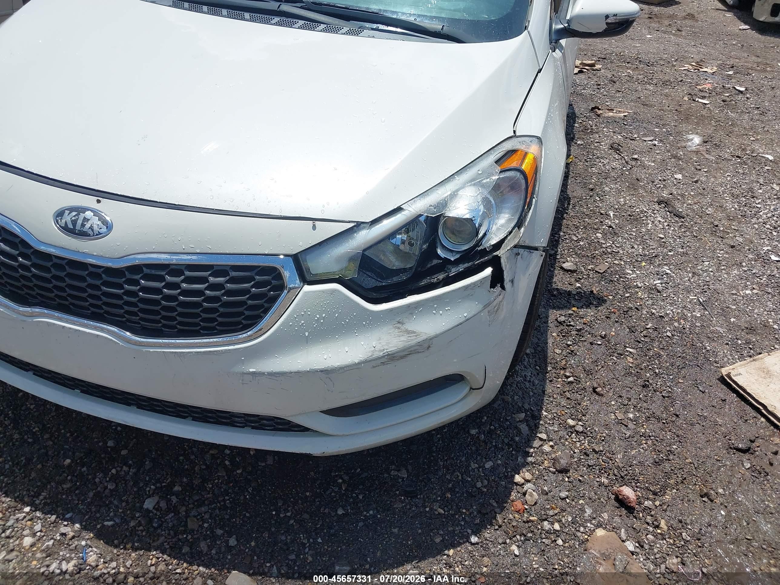 2015 Kia Forte Lx White vin: KNAFK4A62F5308598