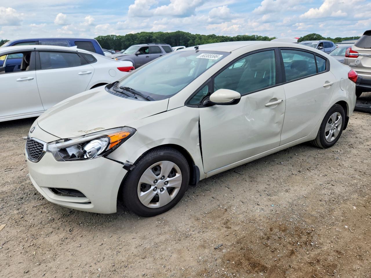 2015 Kia Forte Lx Cream vin: KNAFK4A62F5409480