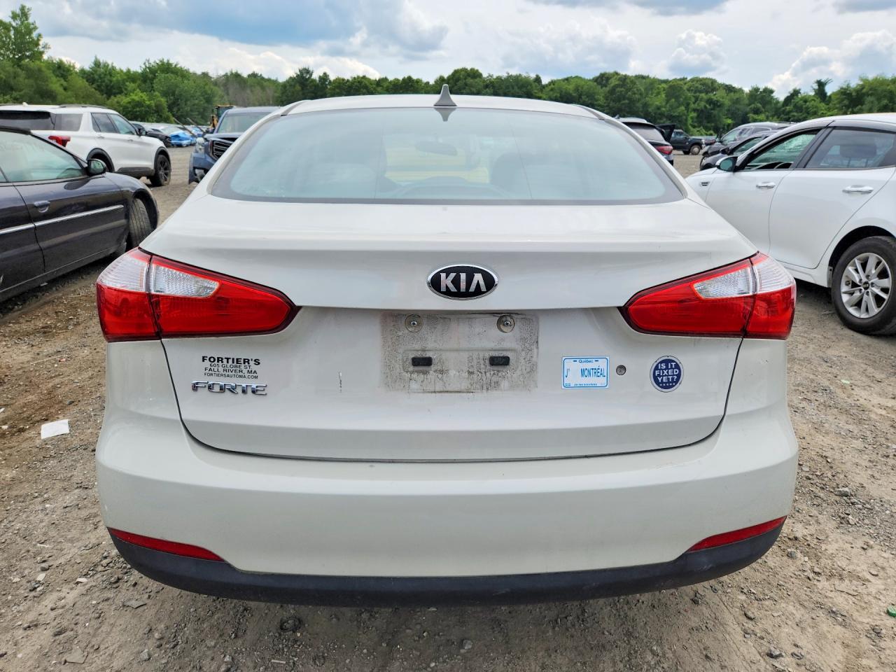 2015 Kia Forte Lx Cream vin: KNAFK4A62F5409480