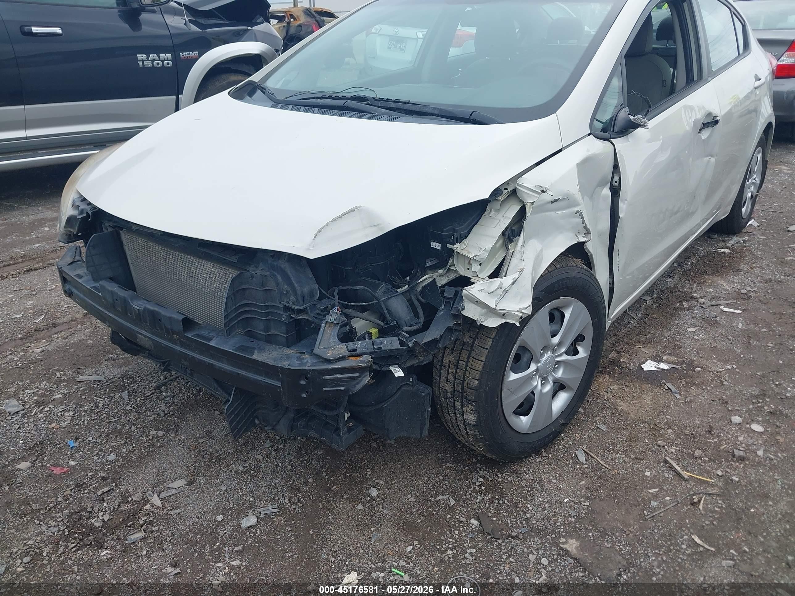 2015 Kia Forte Lx White vin: KNAFK4A63F5312546