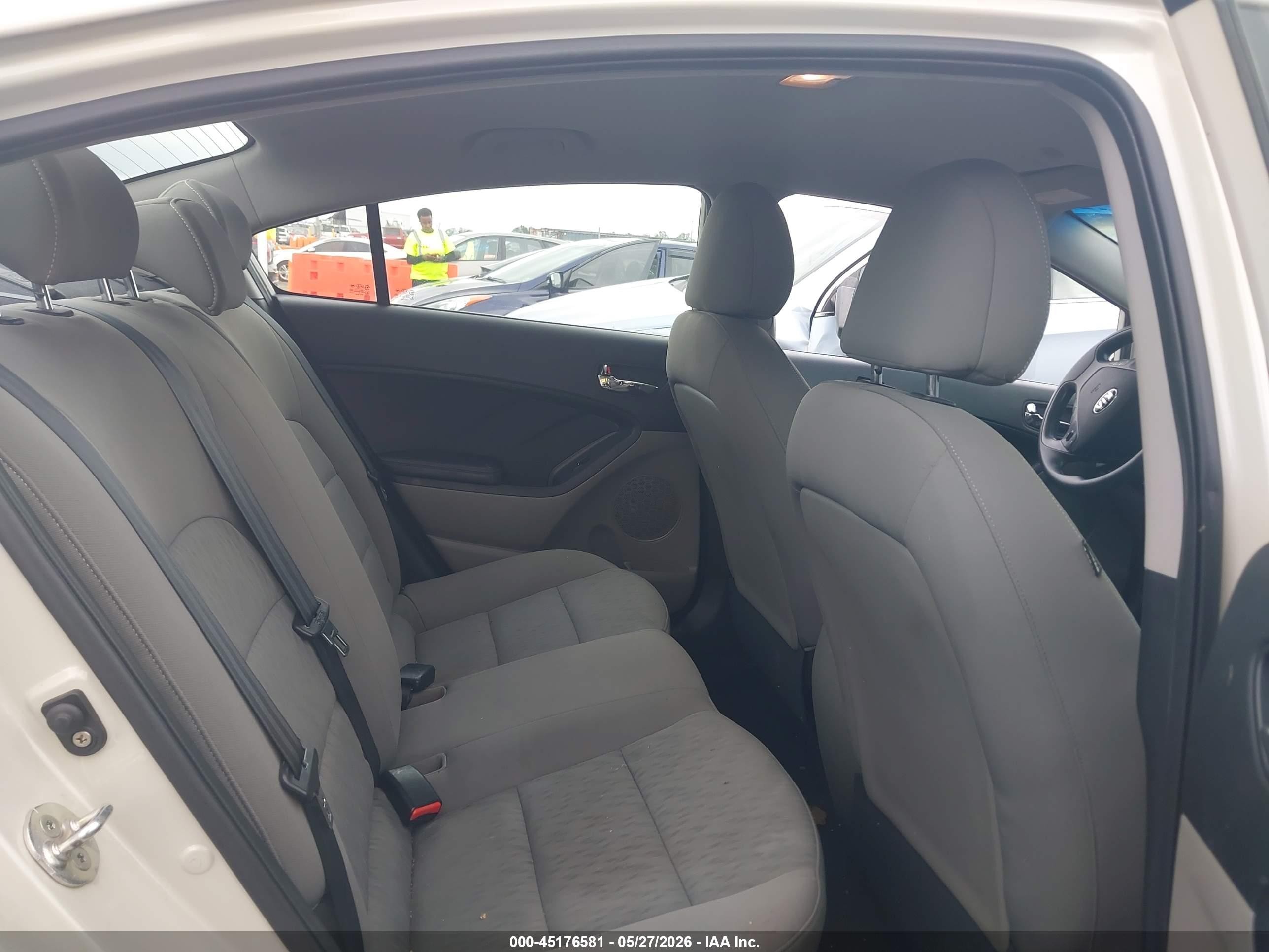 2015 Kia Forte Lx White vin: KNAFK4A63F5312546