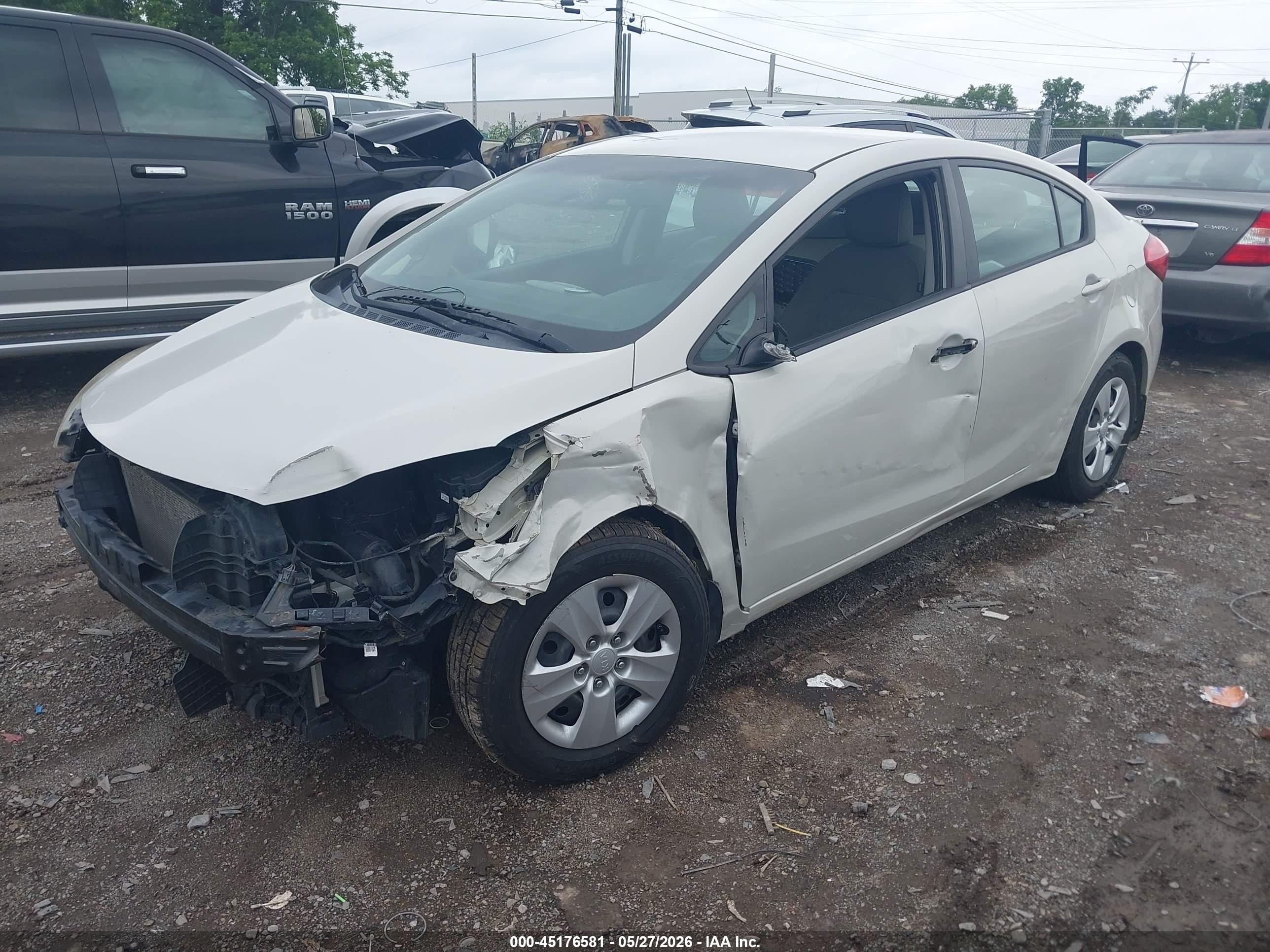 2015 Kia Forte Lx White vin: KNAFK4A63F5312546