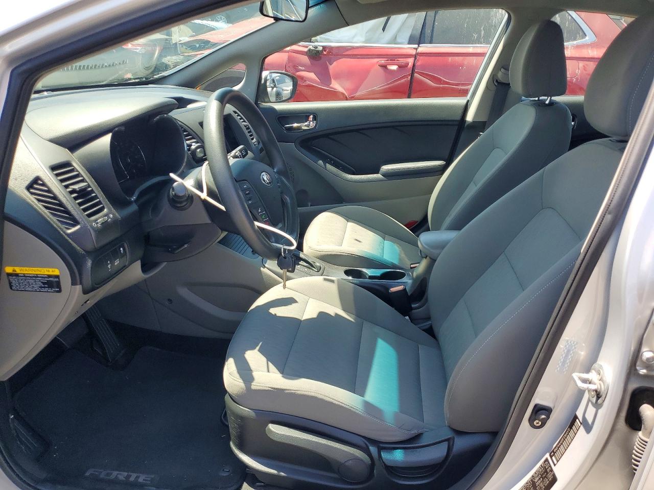 2015 Kia Forte Lx Silver vin: KNAFK4A63F5364372