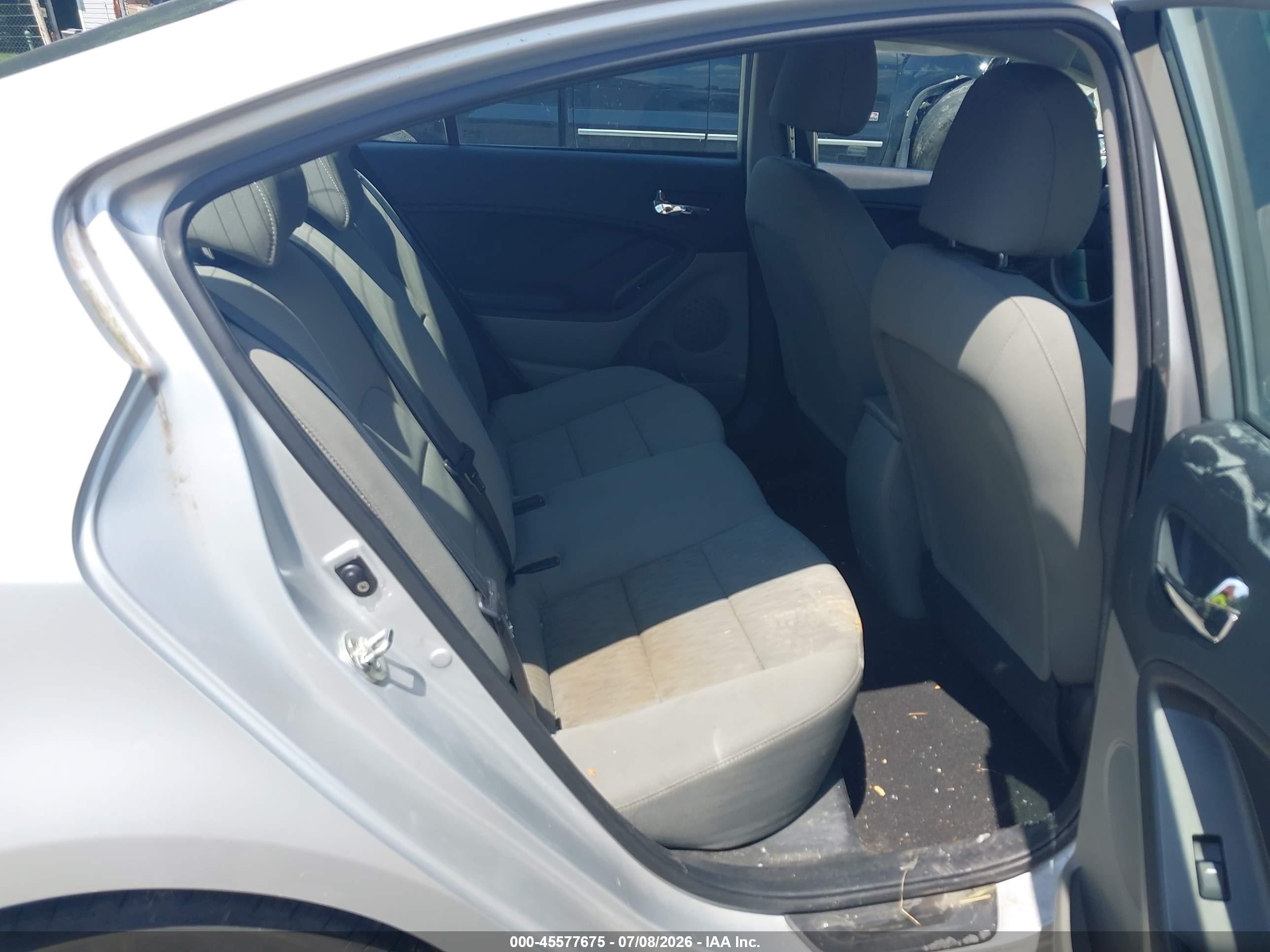 2015 Kia Forte Lx Silver vin: KNAFK4A63F5365859