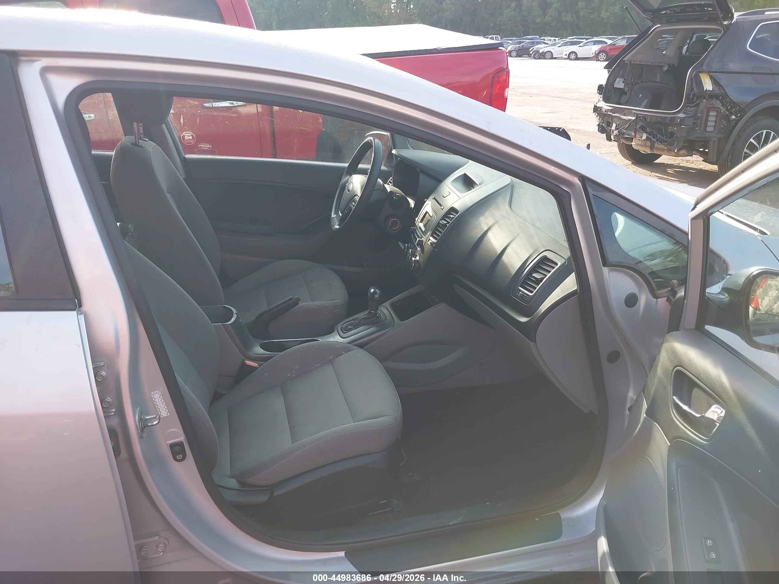 2015 Kia Forte Lx Silver vin: KNAFK4A63F5433240