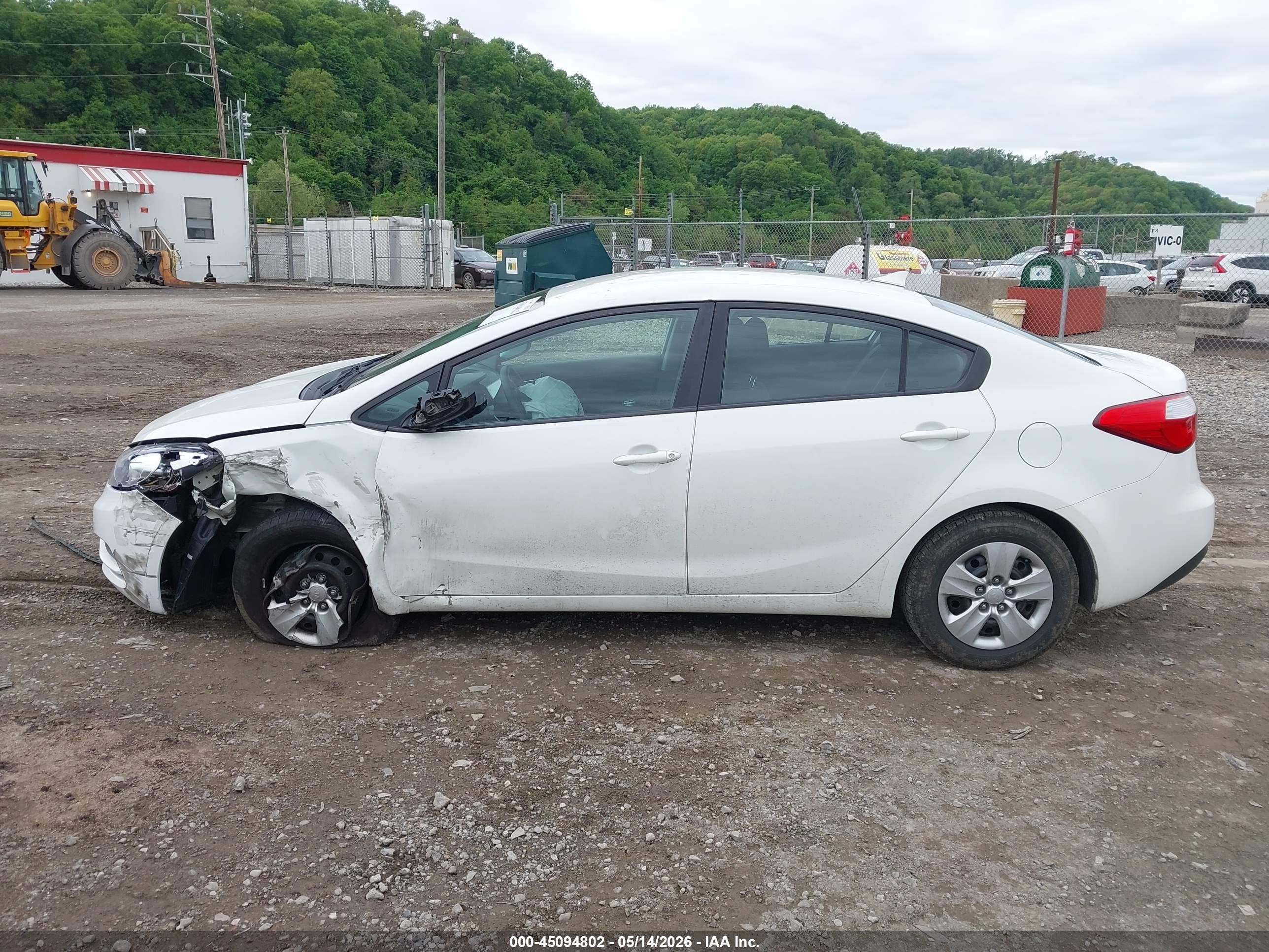 2016 Kia Forte Lx White vin: KNAFK4A63G5561883