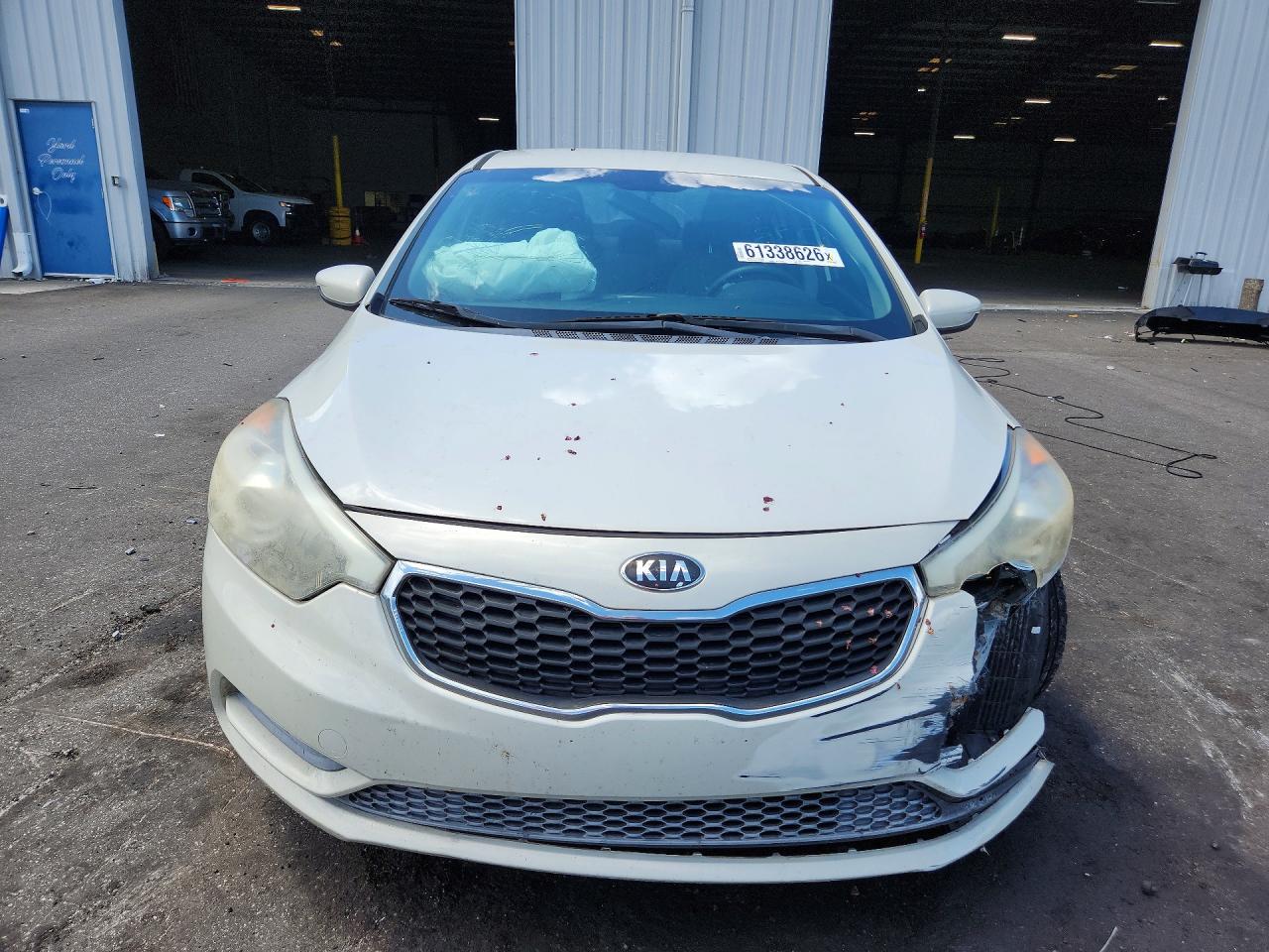 2015 Kia Forte Lx Cream vin: KNAFK4A64F5293778