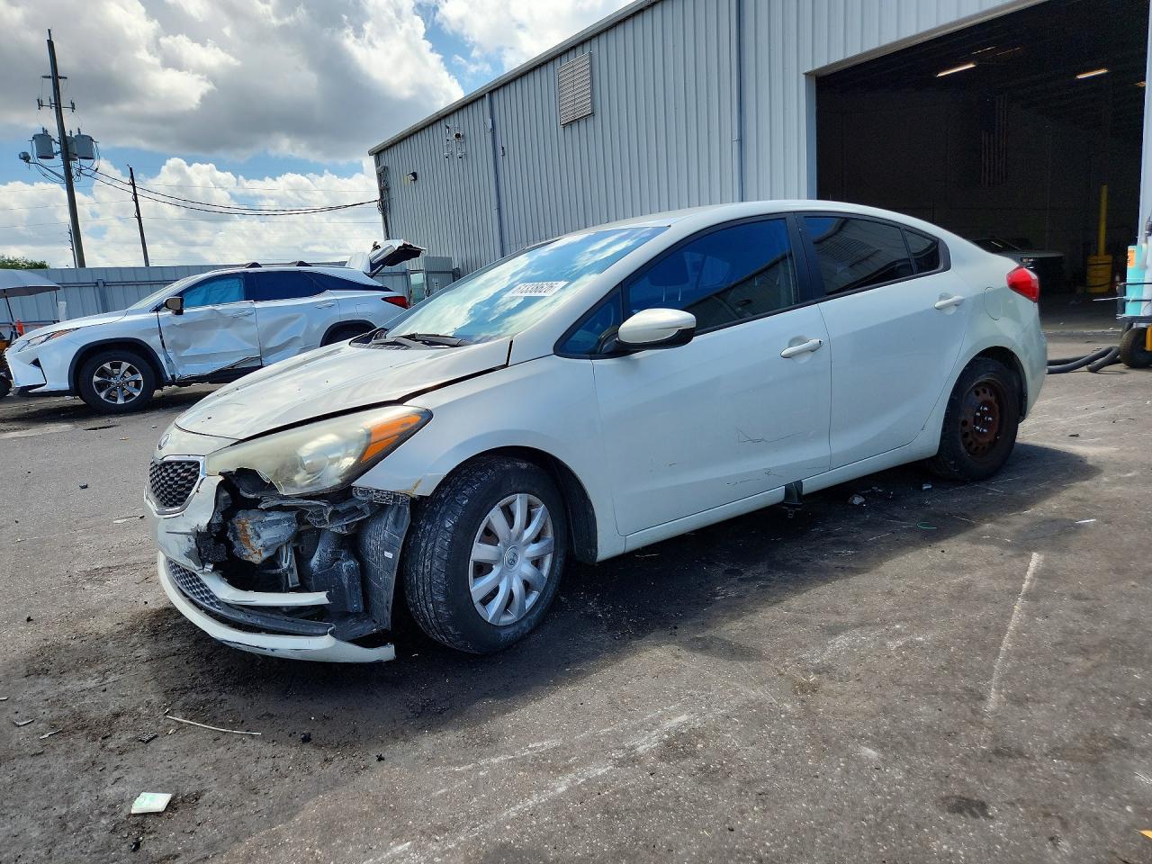 2015 Kia Forte Lx Cream vin: KNAFK4A64F5293778