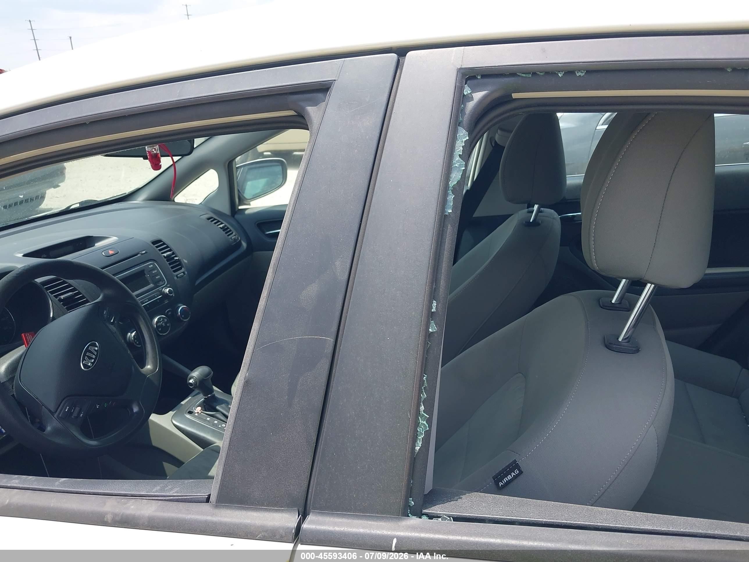 2015 Kia Forte Lx Серый vin: KNAFK4A64F5340467