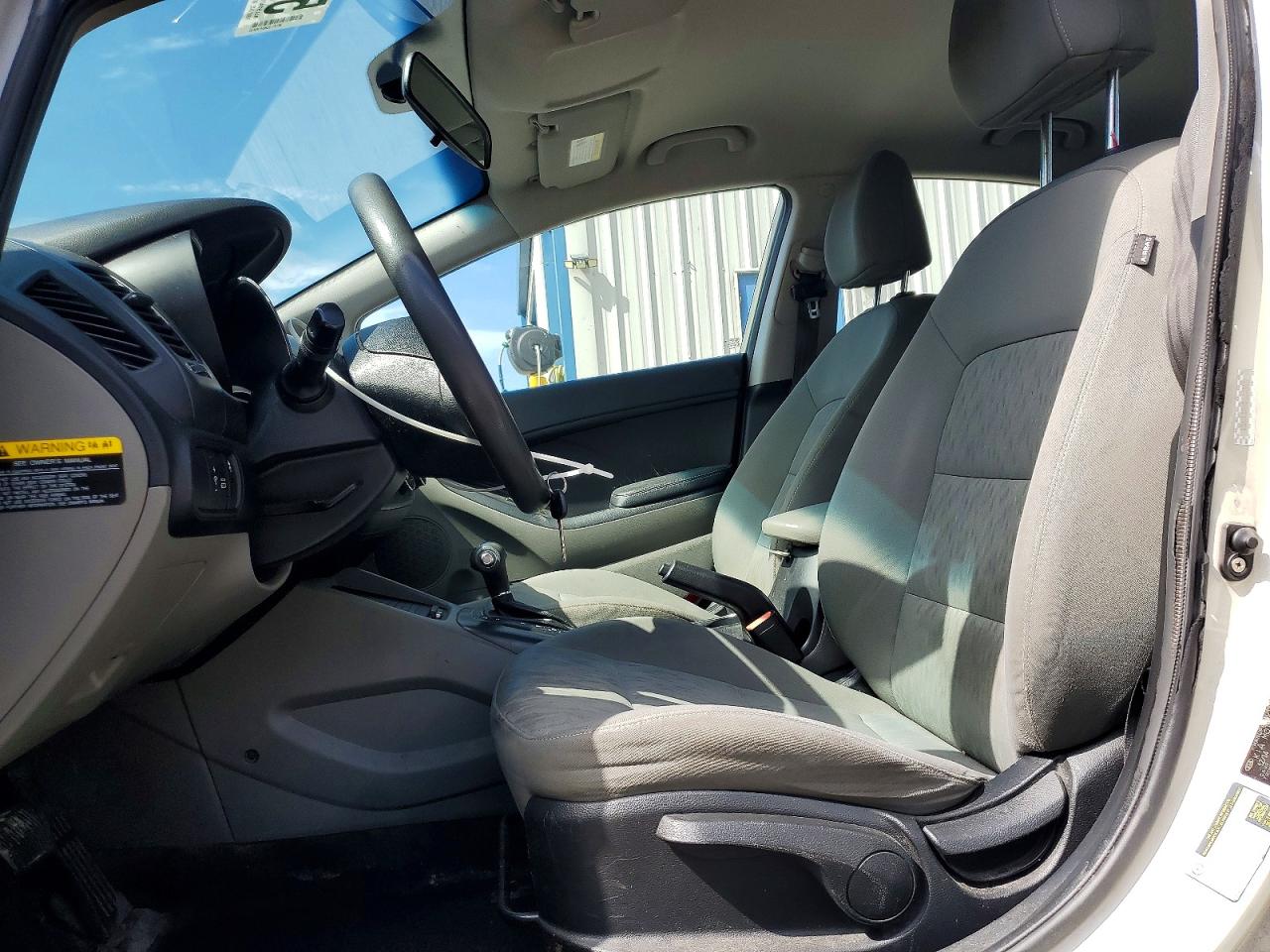 2015 Kia Forte Lx White vin: KNAFK4A64F5378832