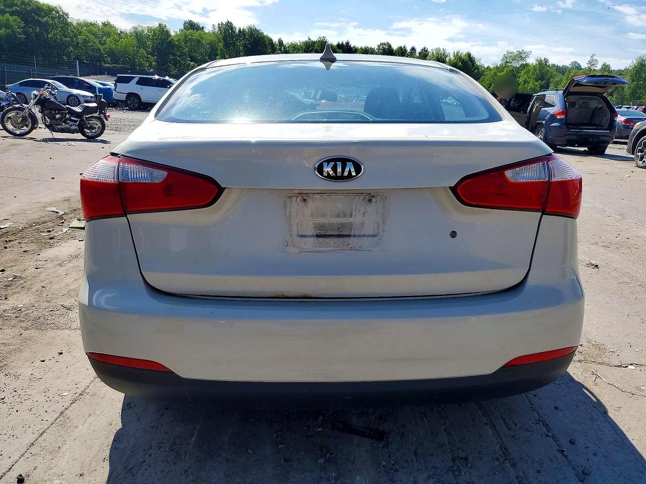 2015 Kia Forte Lx White vin: KNAFK4A64F5378832