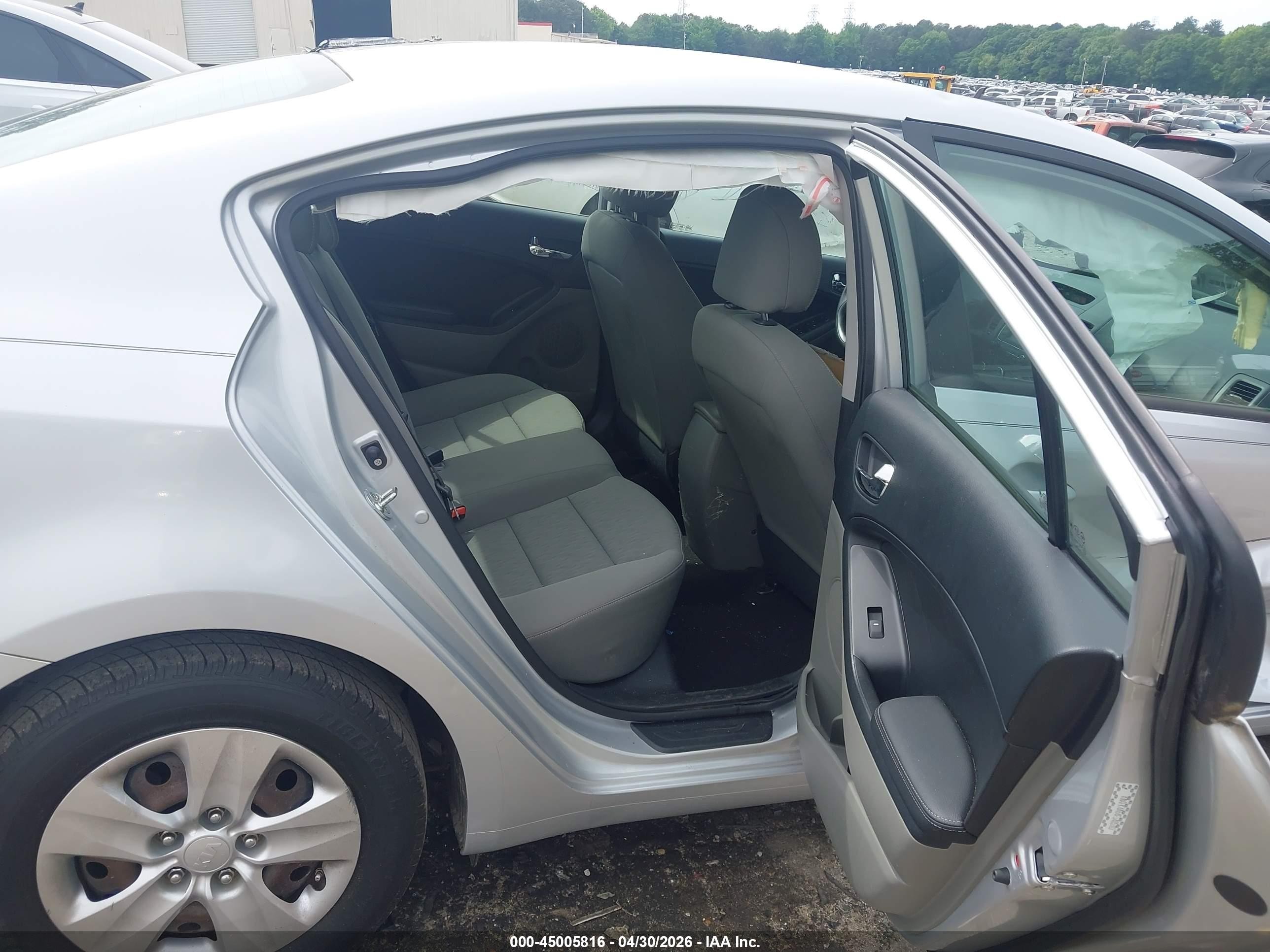 2015 Kia Forte Lx Silver vin: KNAFK4A64F5405107