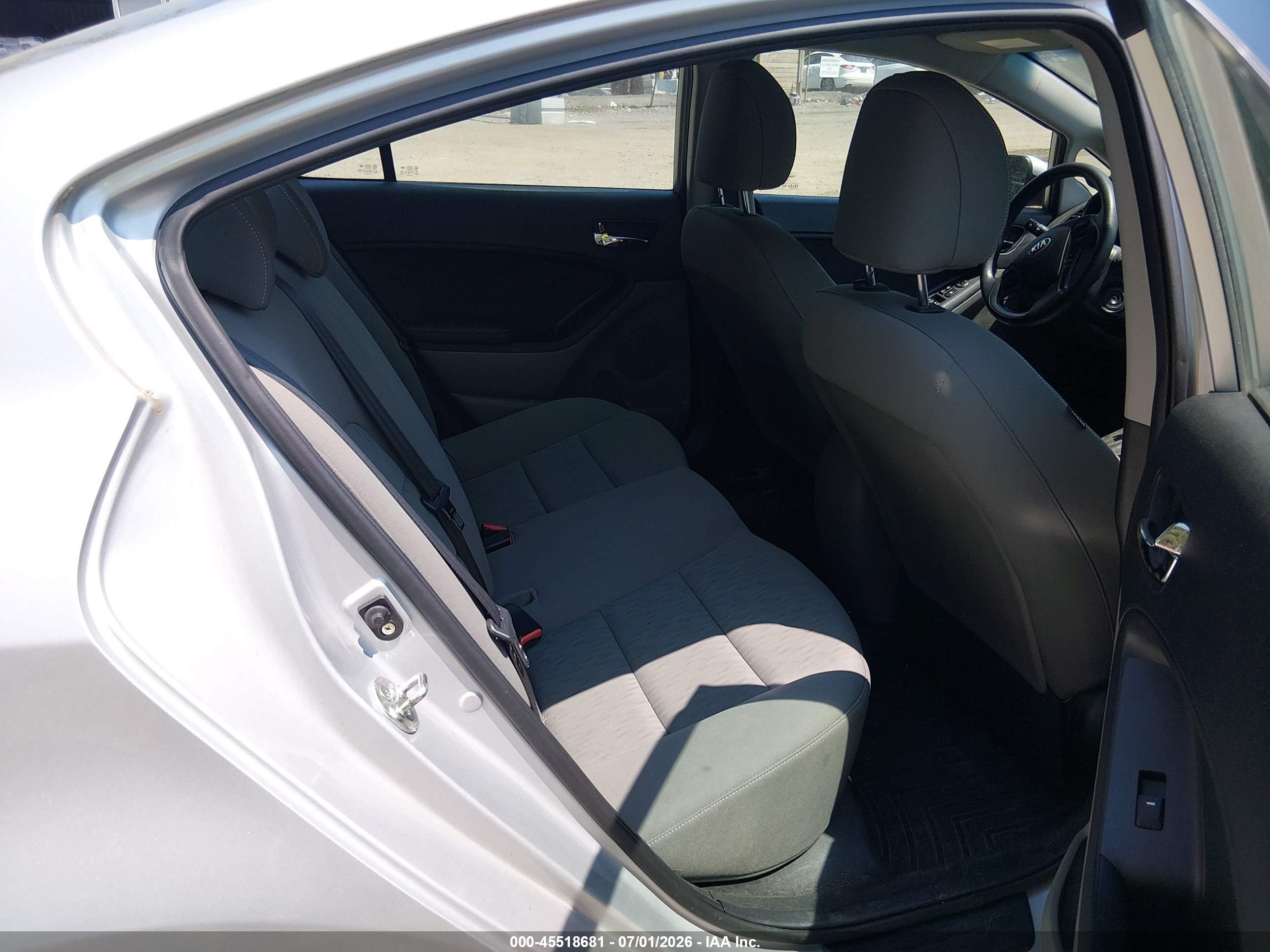 2015 Kia Forte Lx Silver vin: KNAFK4A64F5431500
