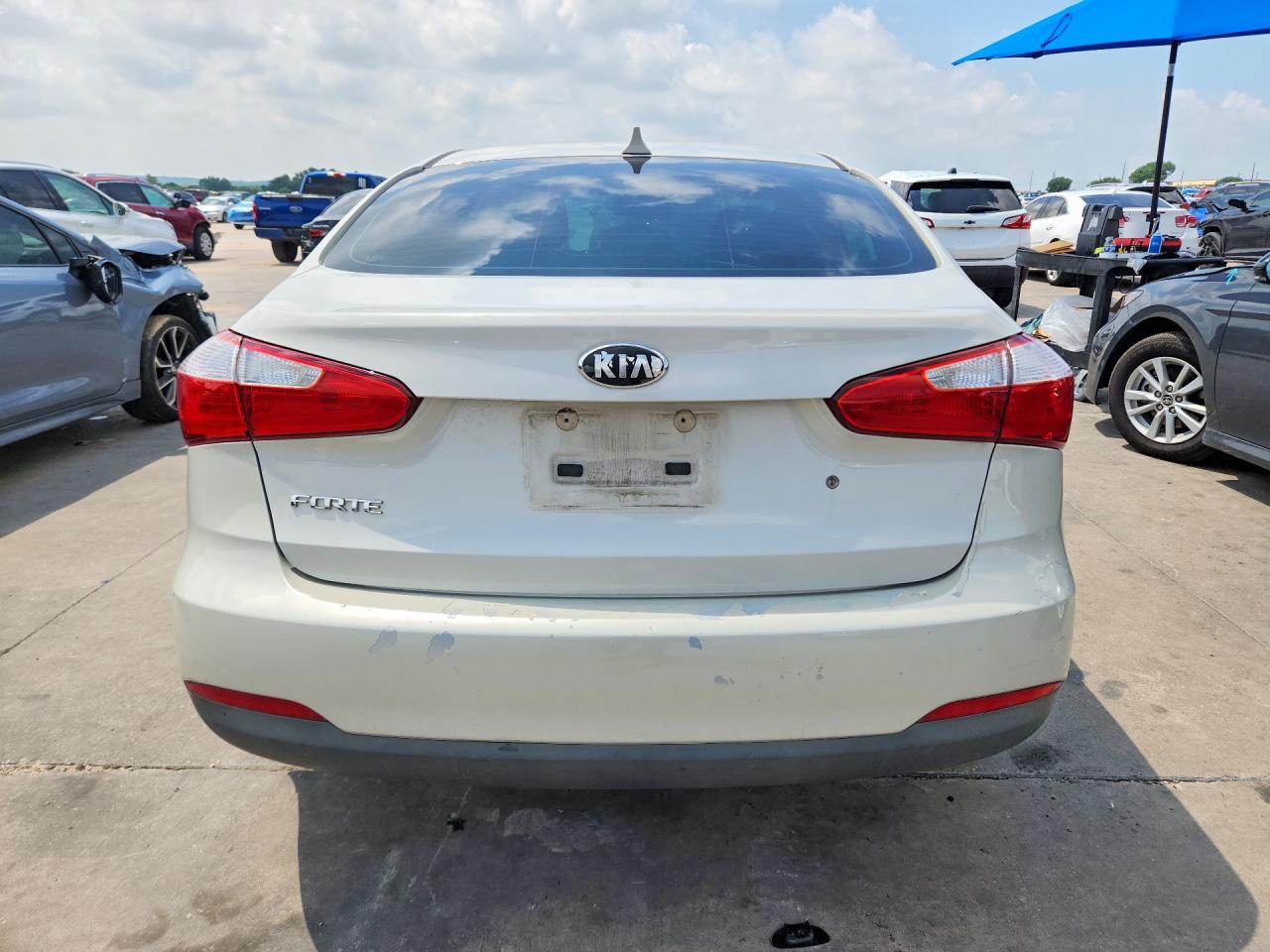 2014 Kia Forte Lx Белый vin: KNAFK4A65E5147968