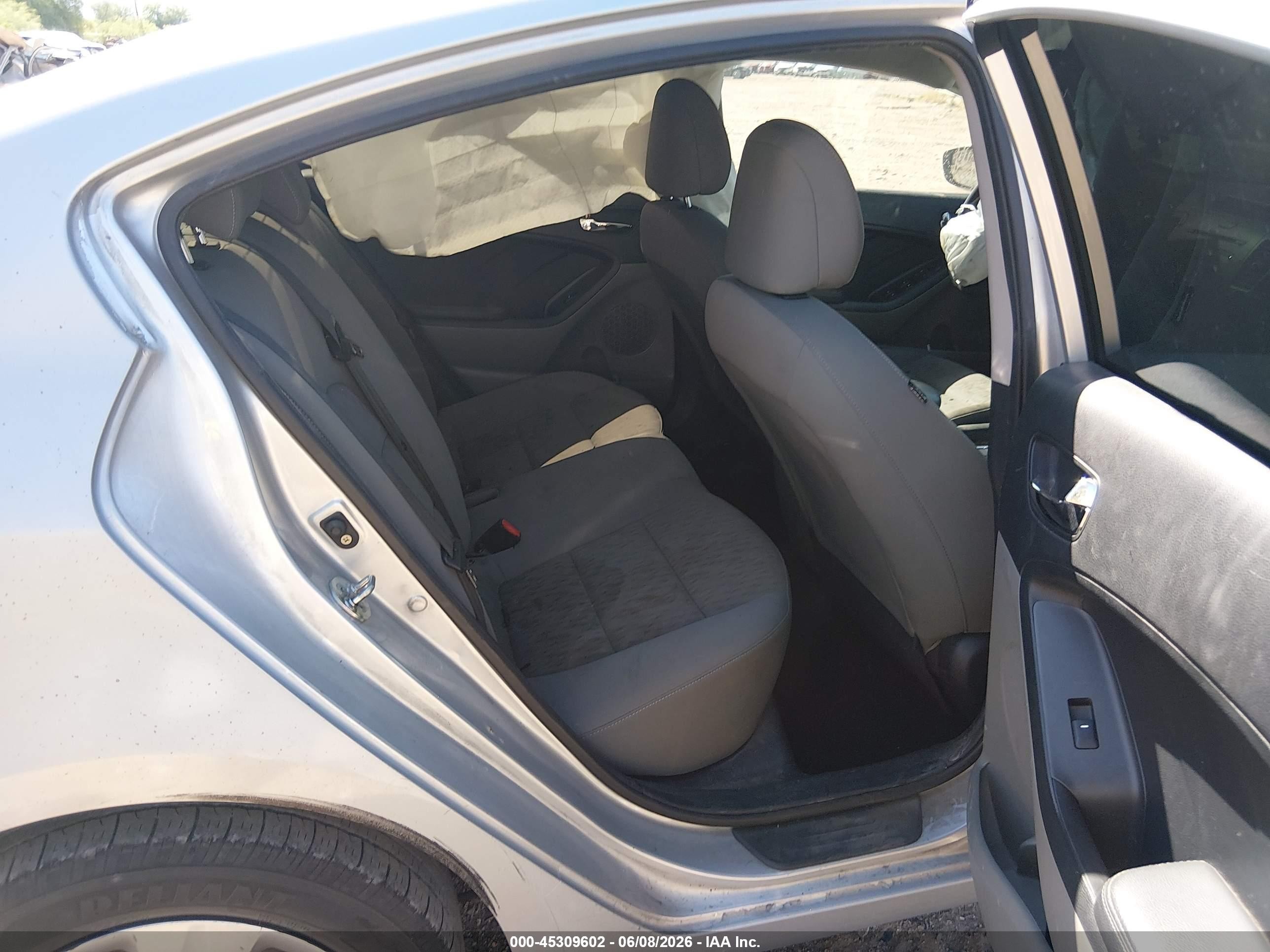 2015 Kia Forte Lx Silver vin: KNAFK4A65F5286497