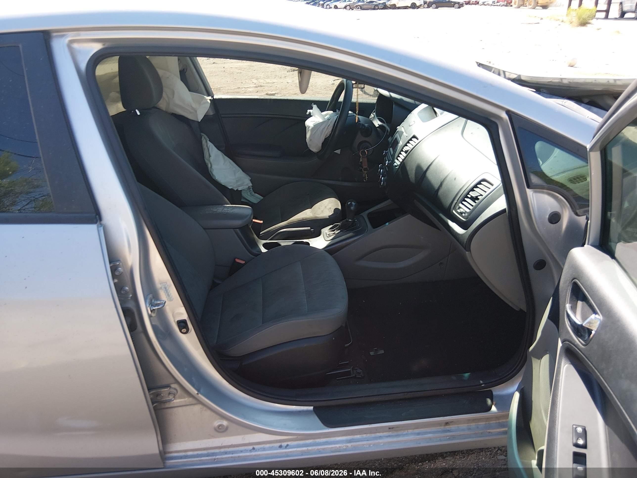 2015 Kia Forte Lx Silver vin: KNAFK4A65F5286497
