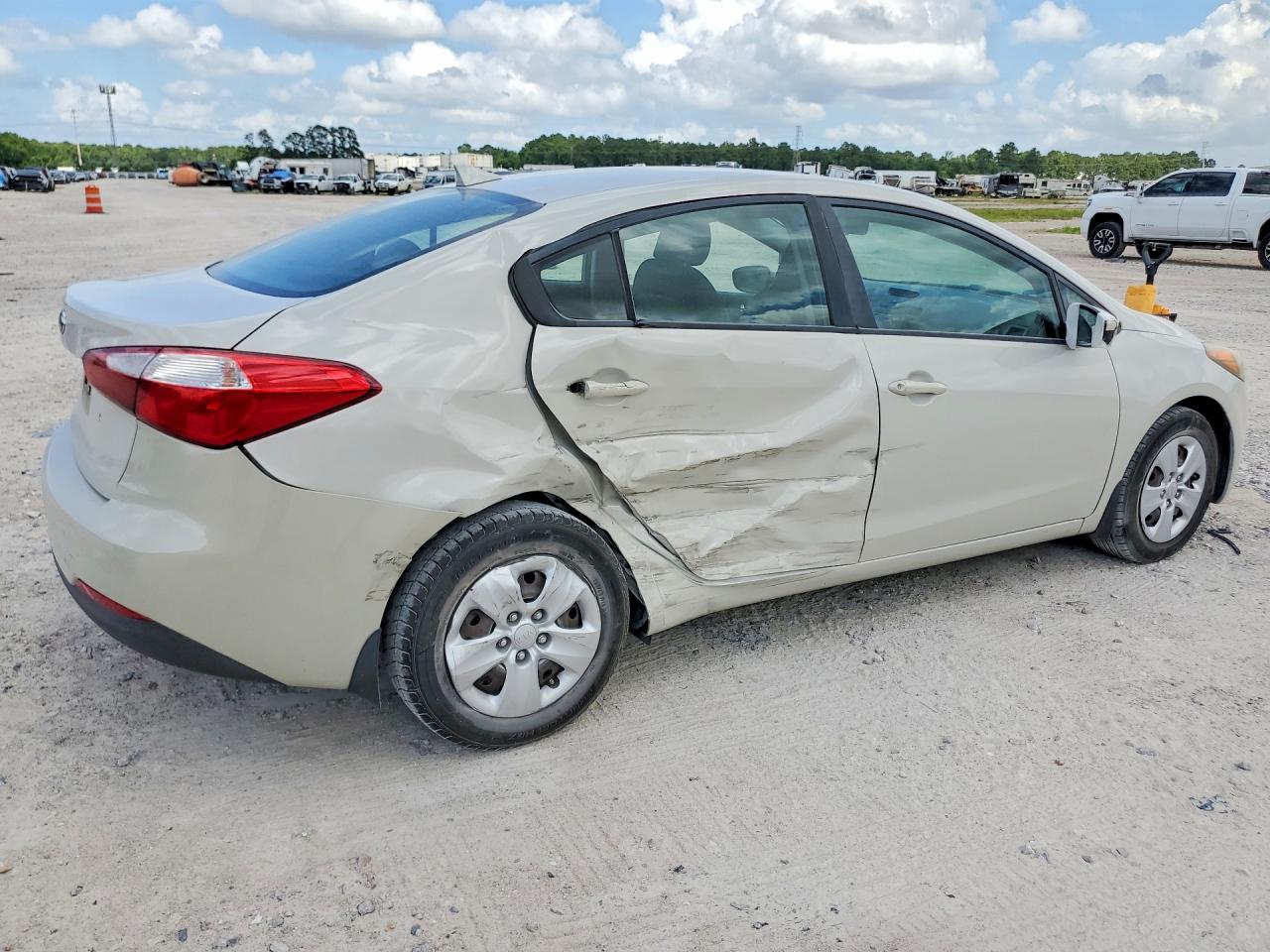 2014 Kia Forte Lx Beige vin: KNAFK4A66E5182230