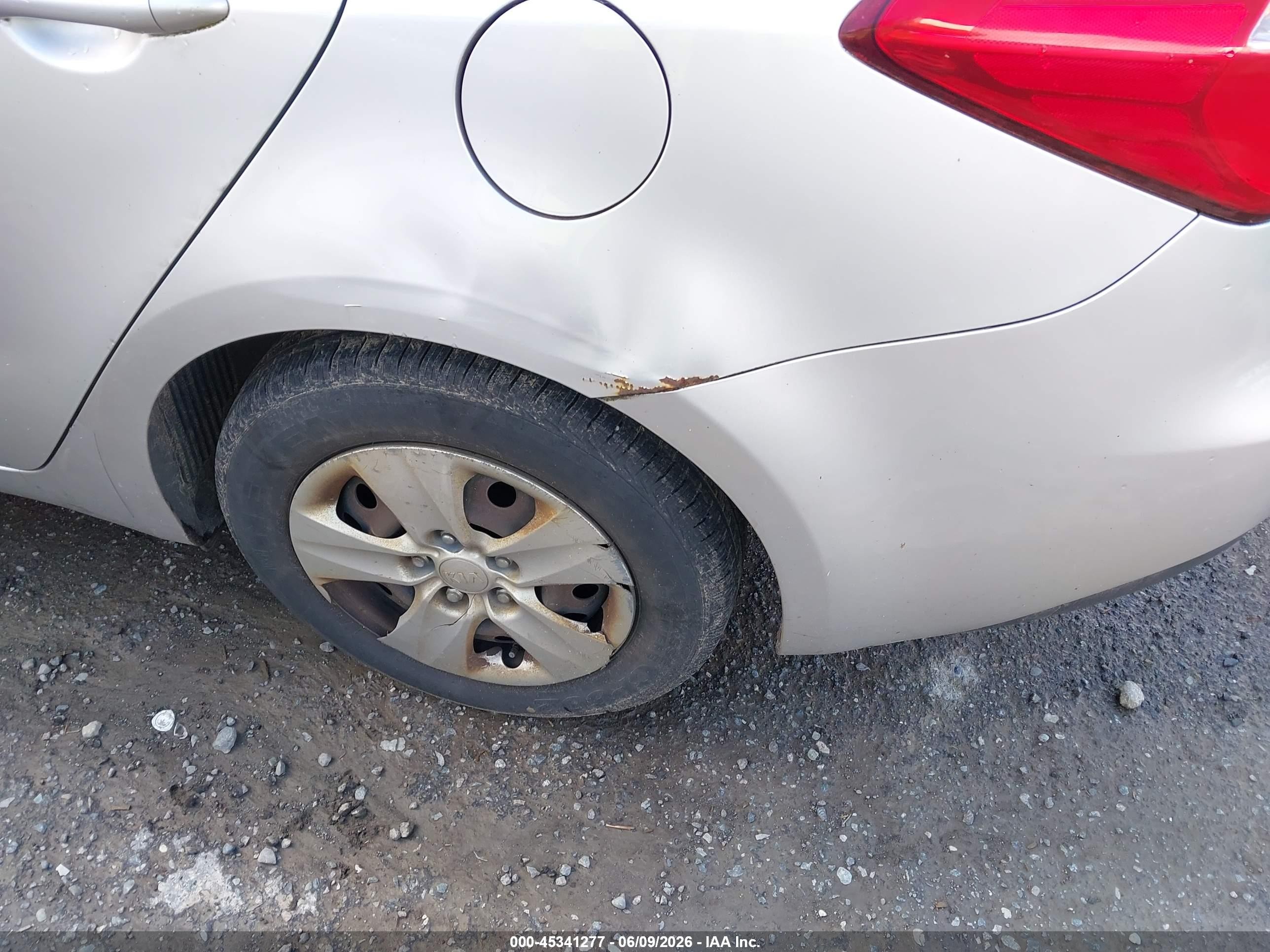 2014 Kia Forte Lx Silver vin: KNAFK4A66E5214383