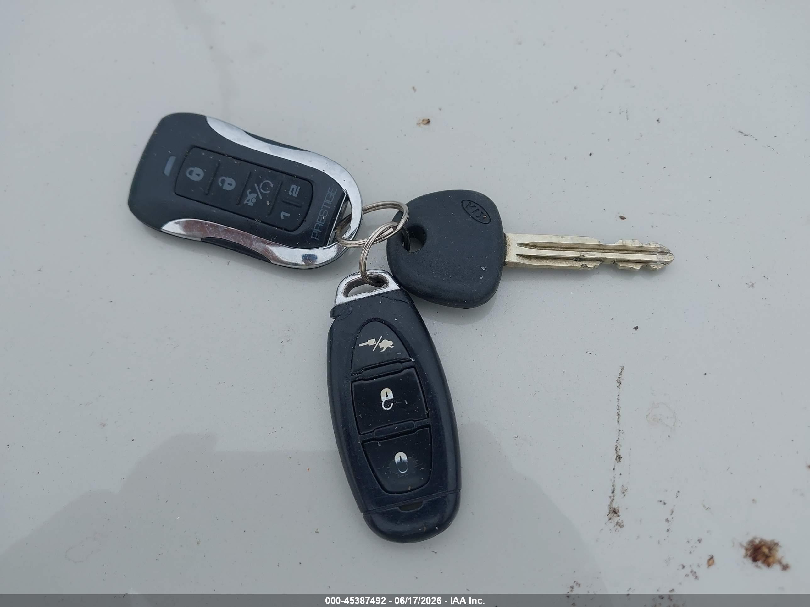 2015 Kia Forte Lx Cream vin: KNAFK4A66F5312525