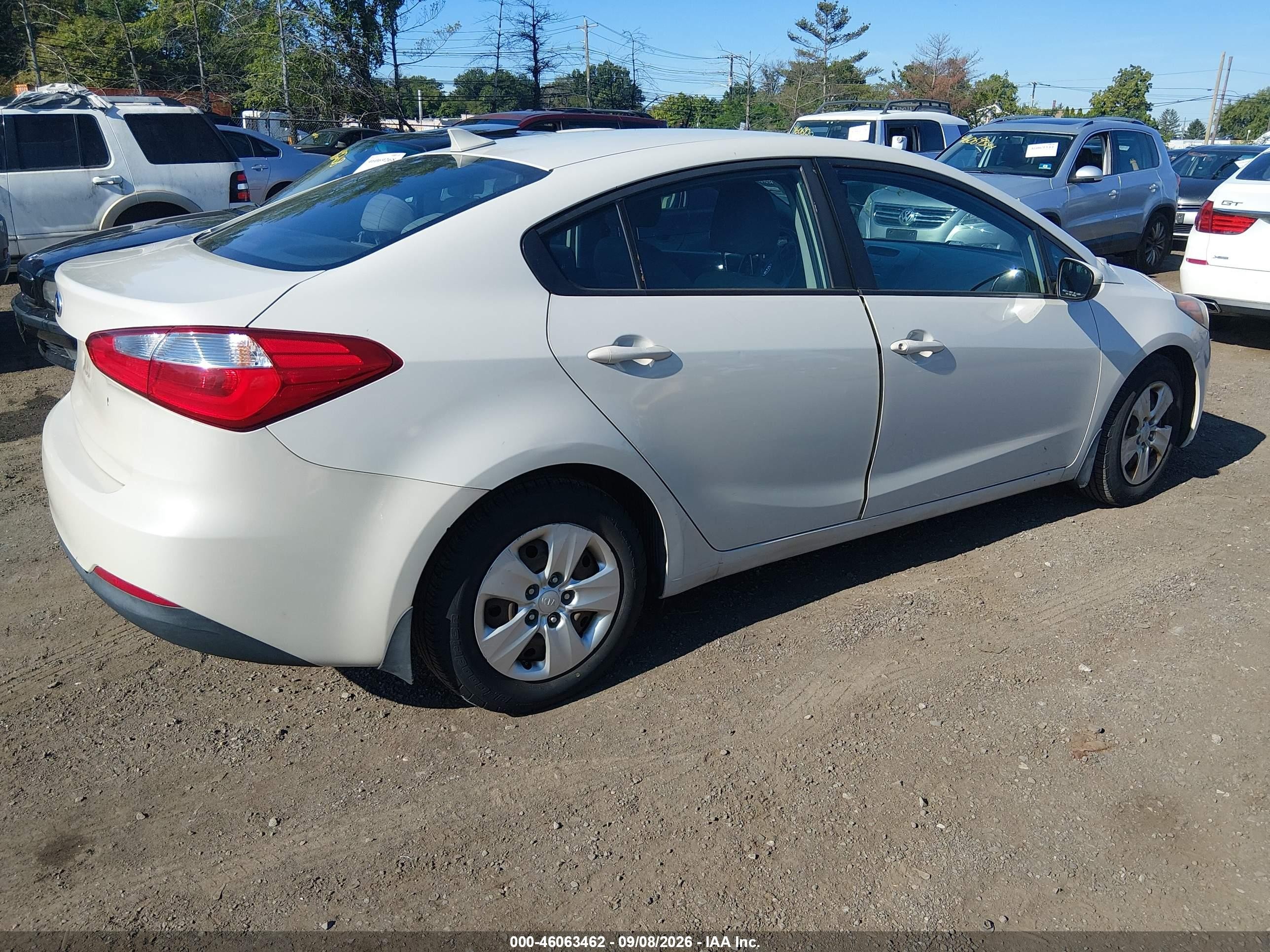 2015 Kia Forte Lx White vin: KNAFK4A66F5392666