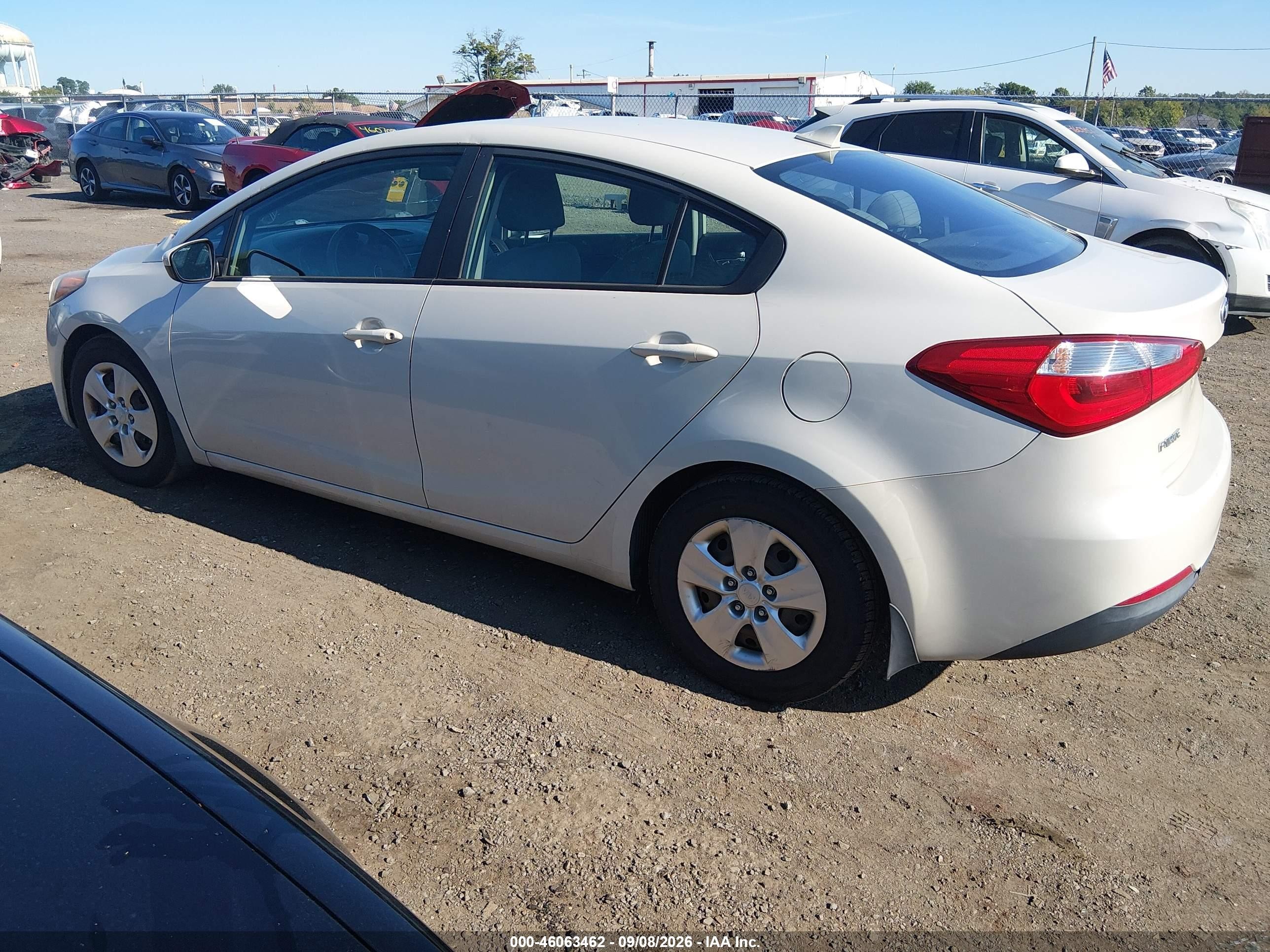 2015 Kia Forte Lx White vin: KNAFK4A66F5392666