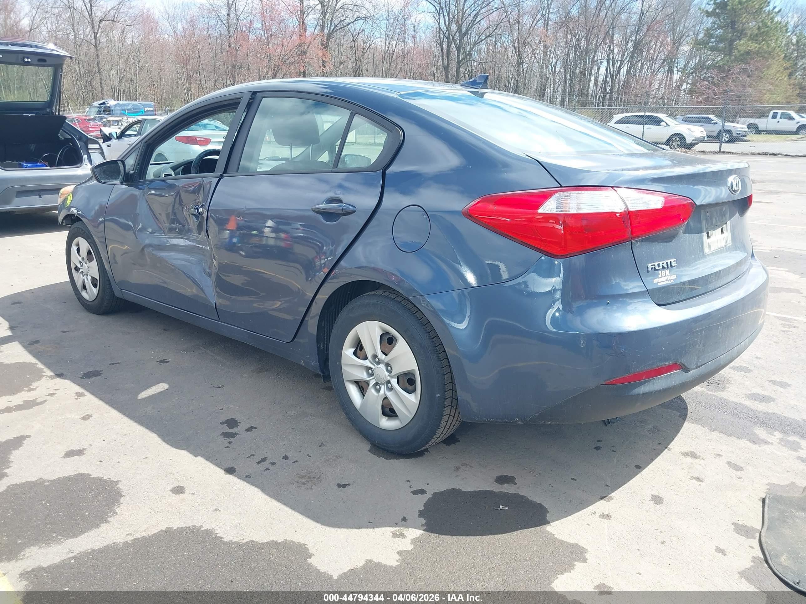 2016 Kia Forte Lx Blue vin: KNAFK4A67G5564169