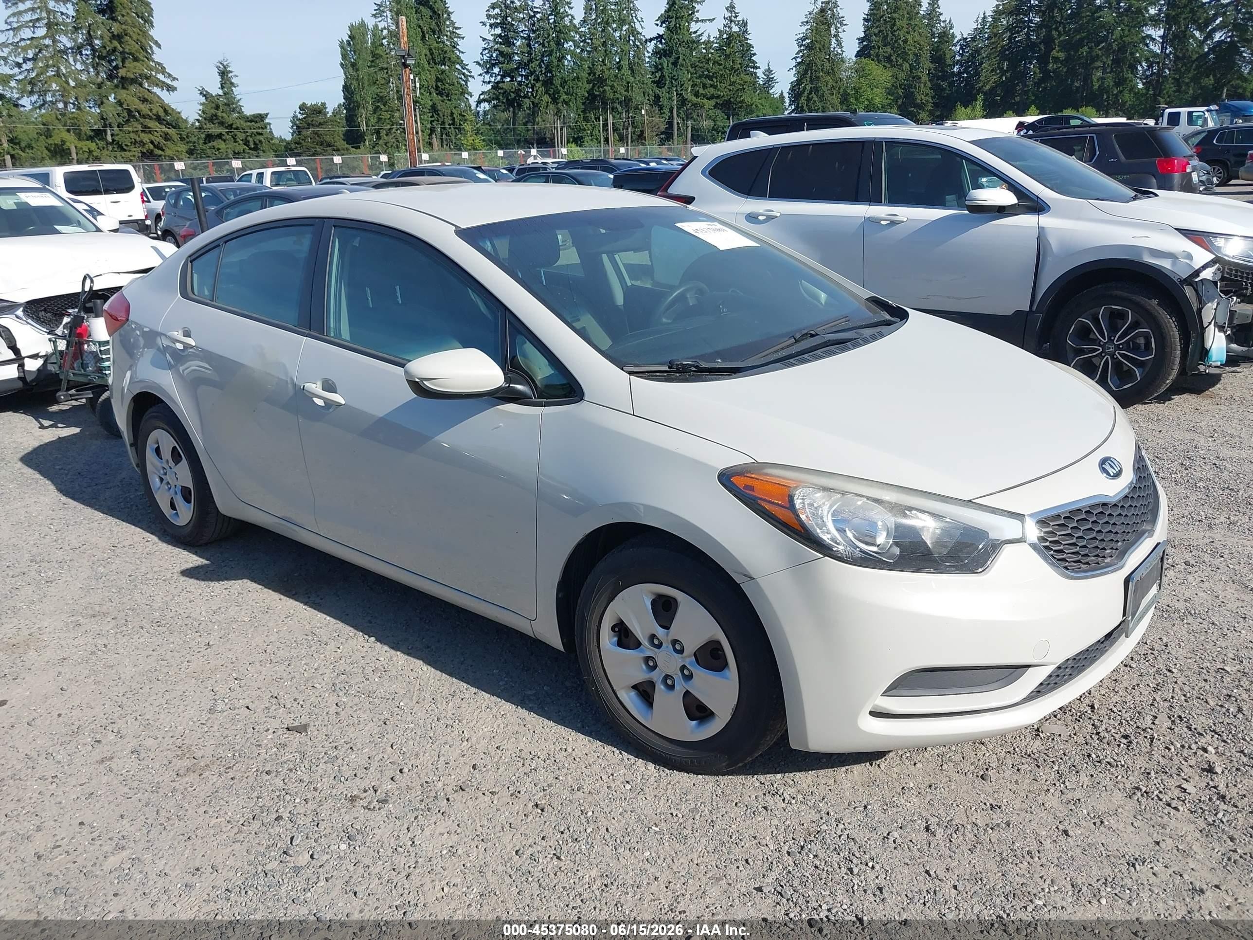 2014 Kia Forte Lx White vin: KNAFK4A68E5136477