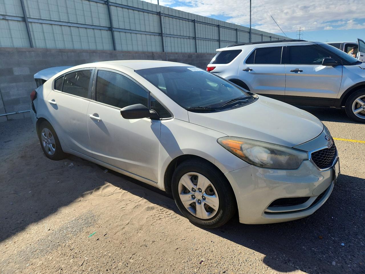 2014 Kia Forte Lx Beige vin: KNAFK4A68E5181631