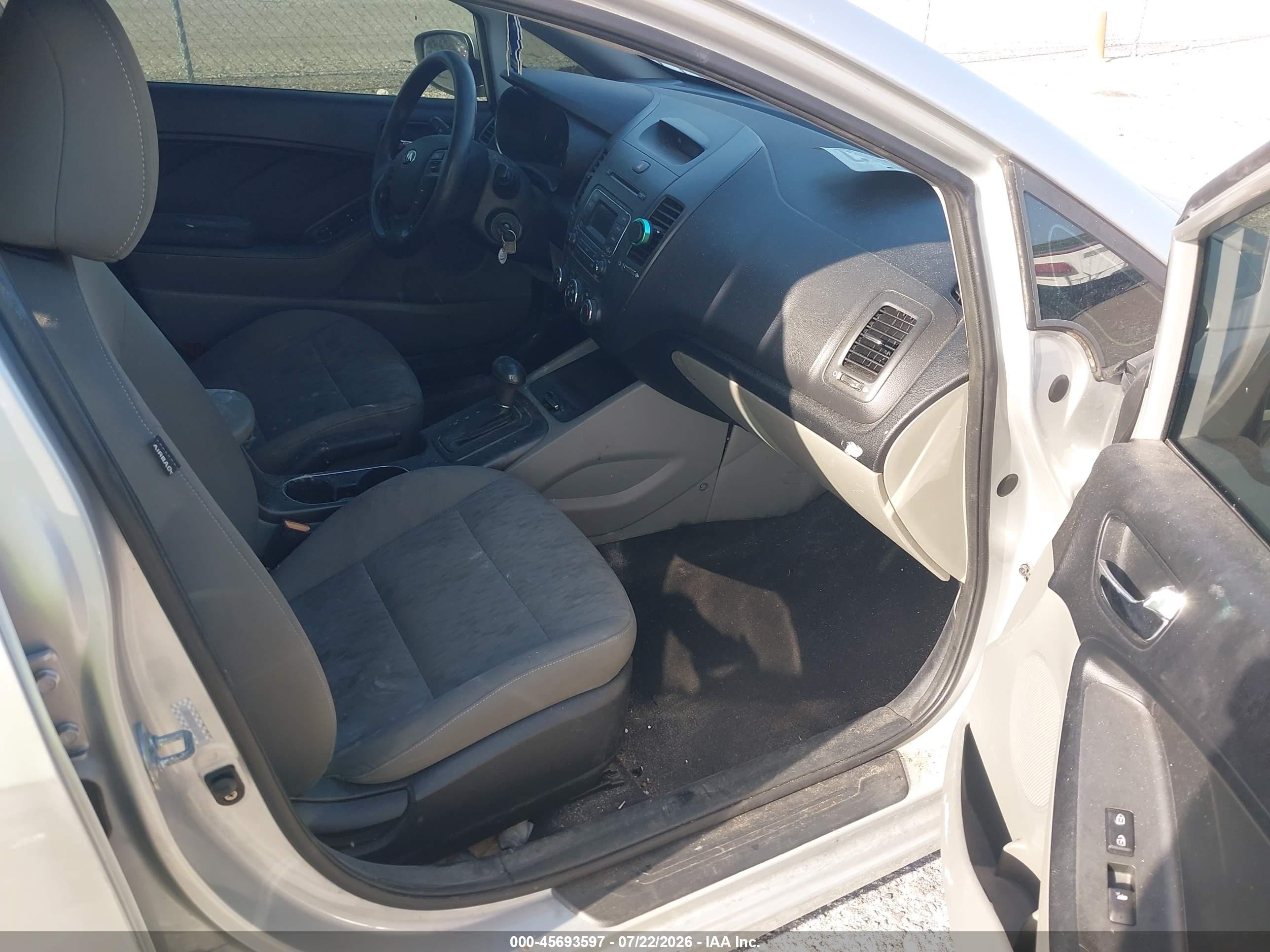 2015 Kia Forte Lx Silver vin: KNAFK4A68F5331514