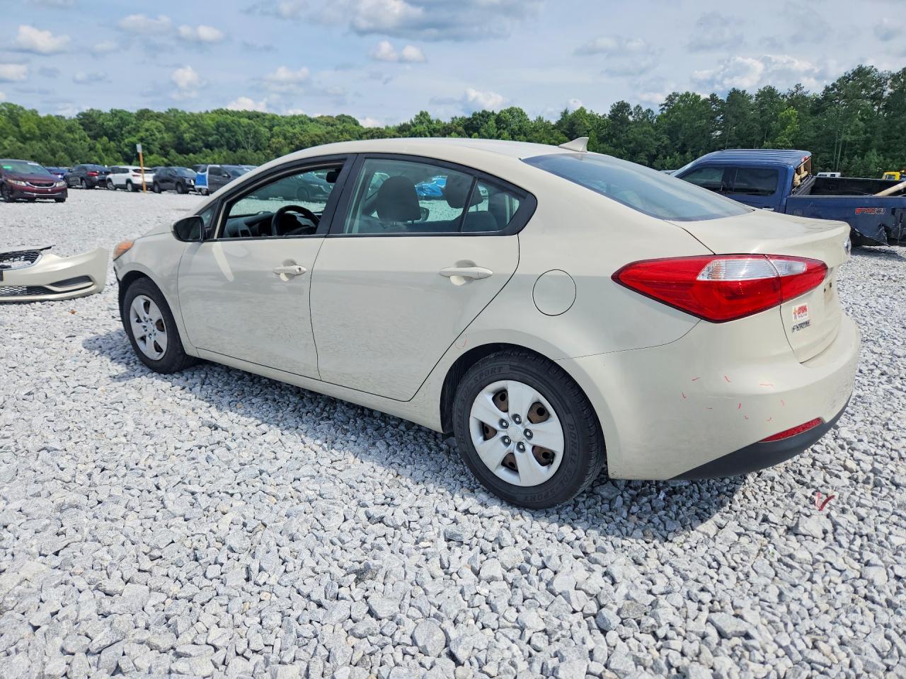 2015 Kia Forte Lx Cream vin: KNAFK4A68F5334655