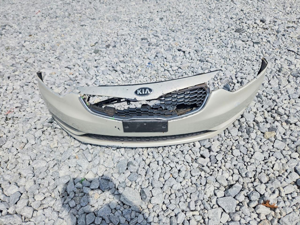 2015 Kia Forte Lx Cream vin: KNAFK4A68F5334655