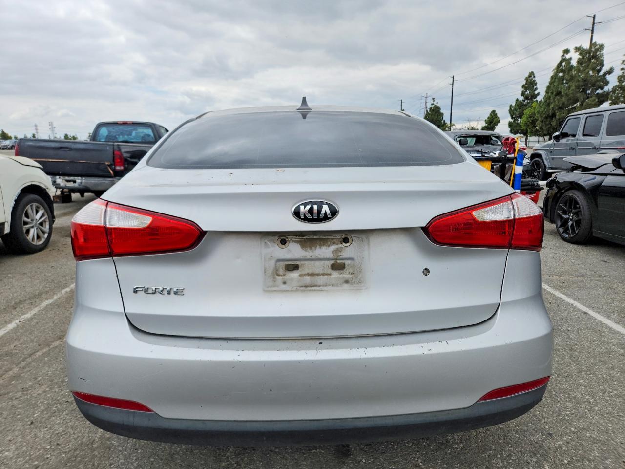 2015 Kia Forte Lx Серый vin: KNAFK4A68F5399439