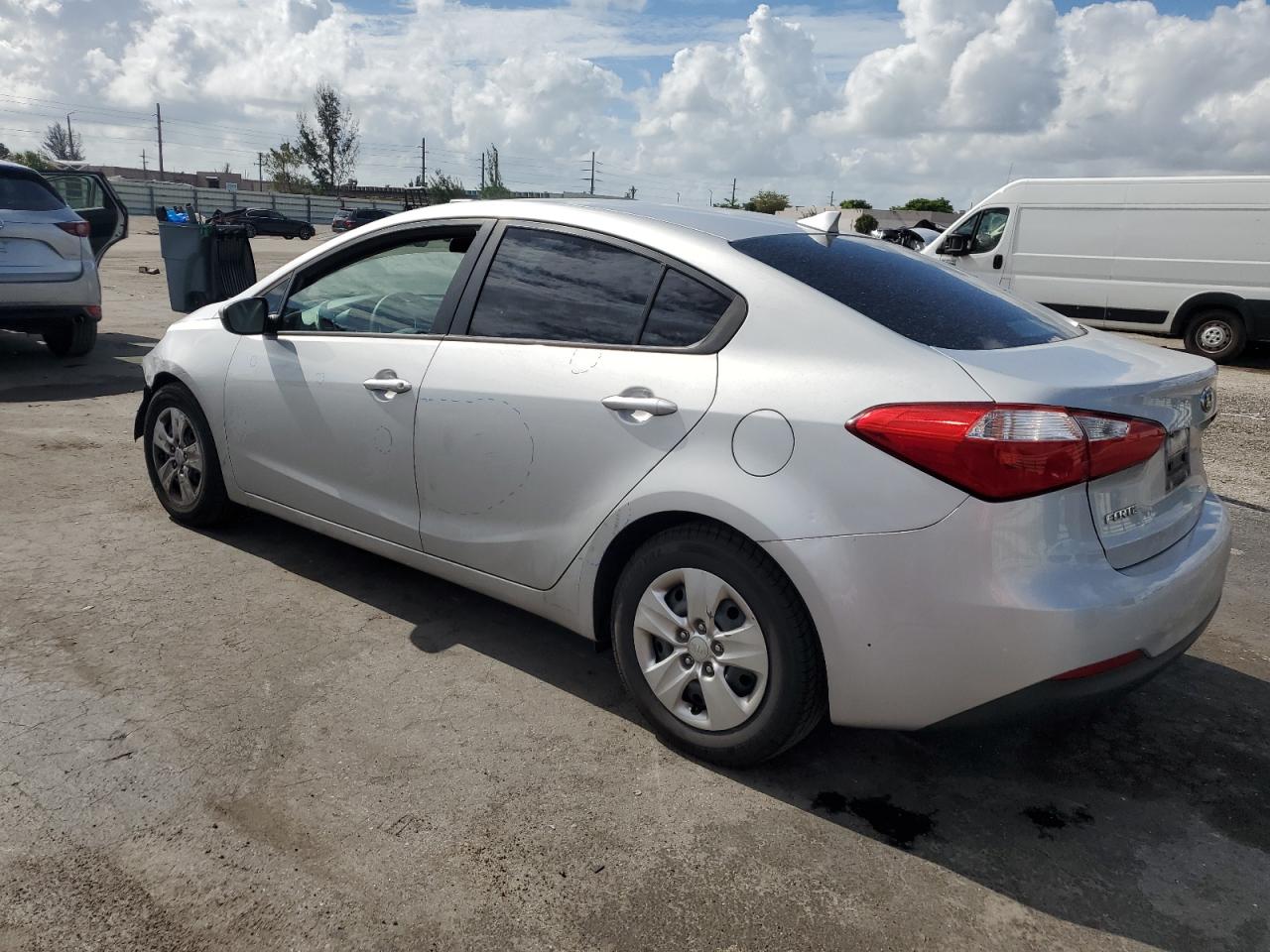 2015 Kia Forte Lx Серебряный vin: KNAFK4A68F5412934