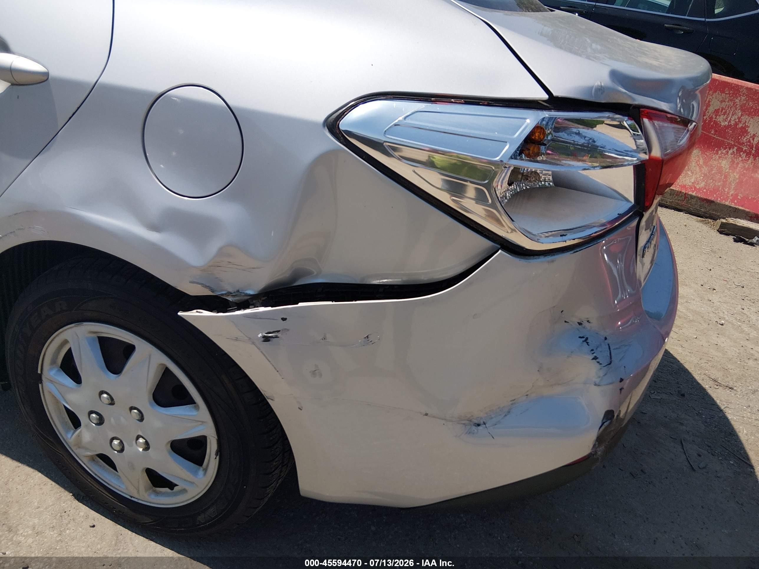 2015 Kia Forte Lx Silver vin: KNAFK4A68F5431497