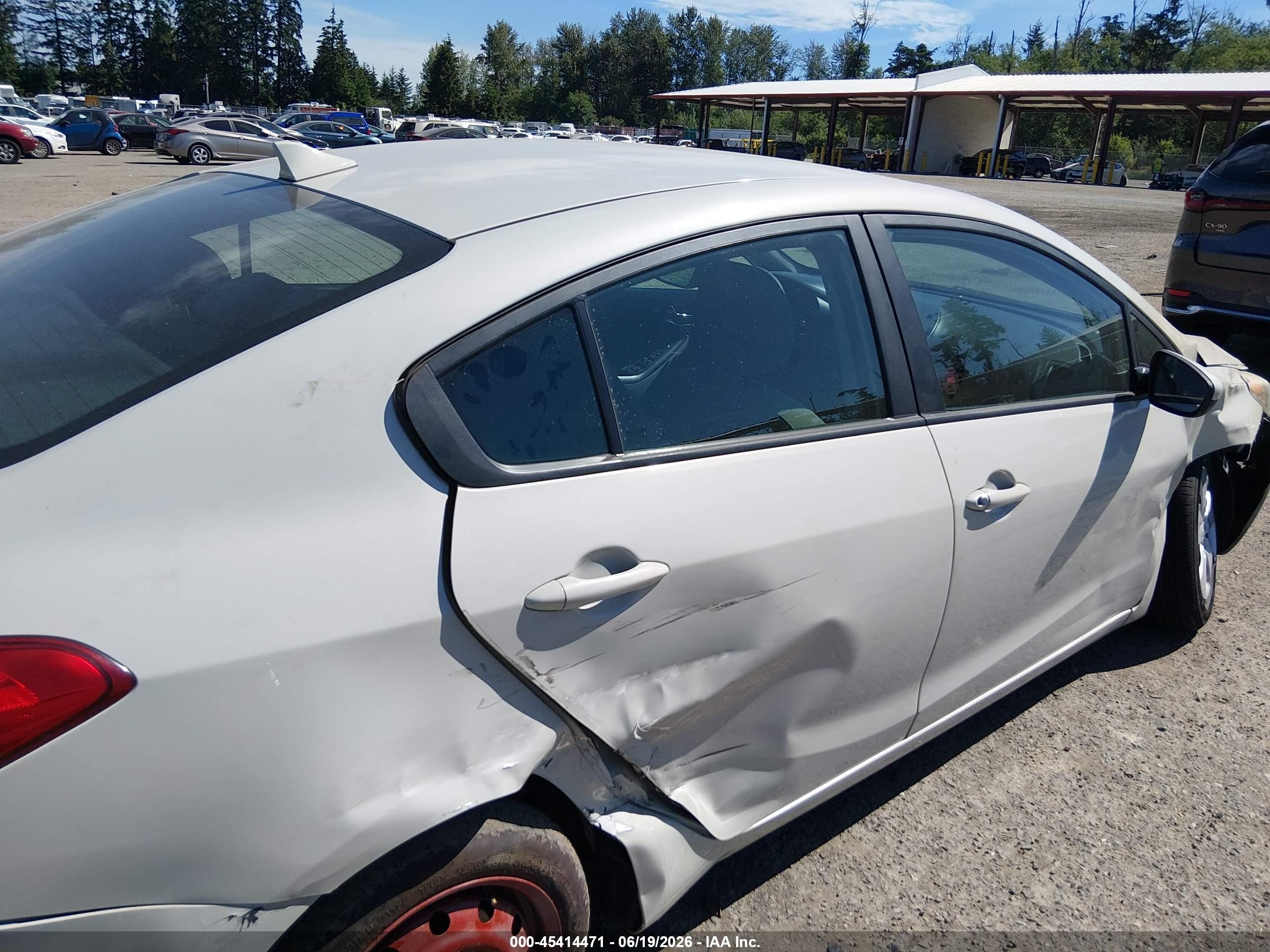 2014 Kia Forte Lx White vin: KNAFK4A69E5087905
