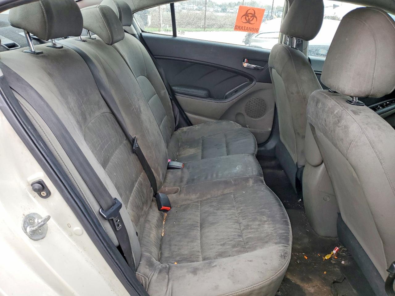 2015 Kia Forte Lx Cream vin: KNAFK4A69F5290326