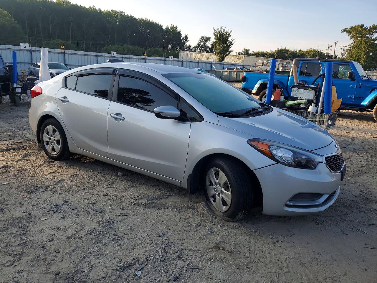 2015 Kia Forte Lx Серебряный vin: KNAFK4A69F5341162
