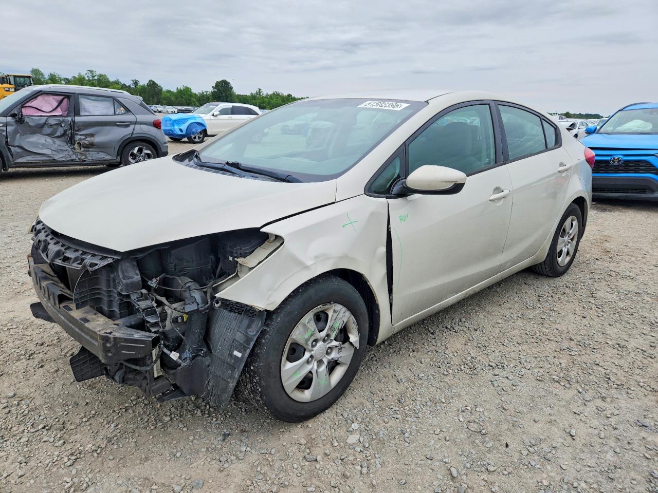 2015 Kia Forte Lx Cream vin: KNAFK4A6XF5311099