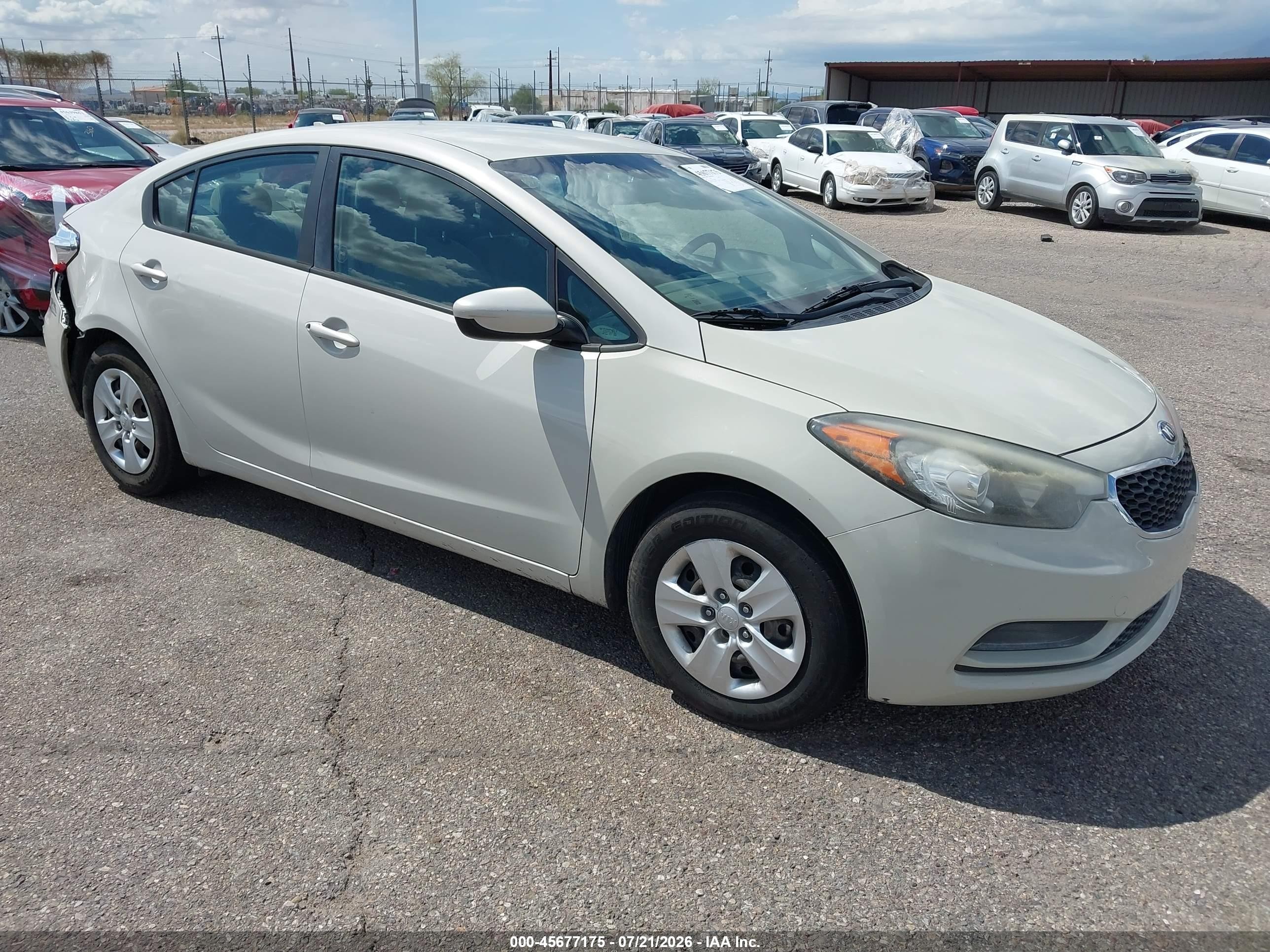 2015 Kia Forte Lx Cream vin: KNAFK4A6XF5322023