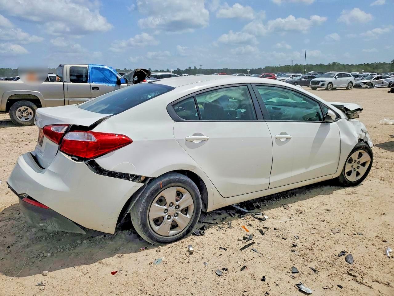 2016 Kia Forte Lx White vin: KNAFK4A6XG5607046