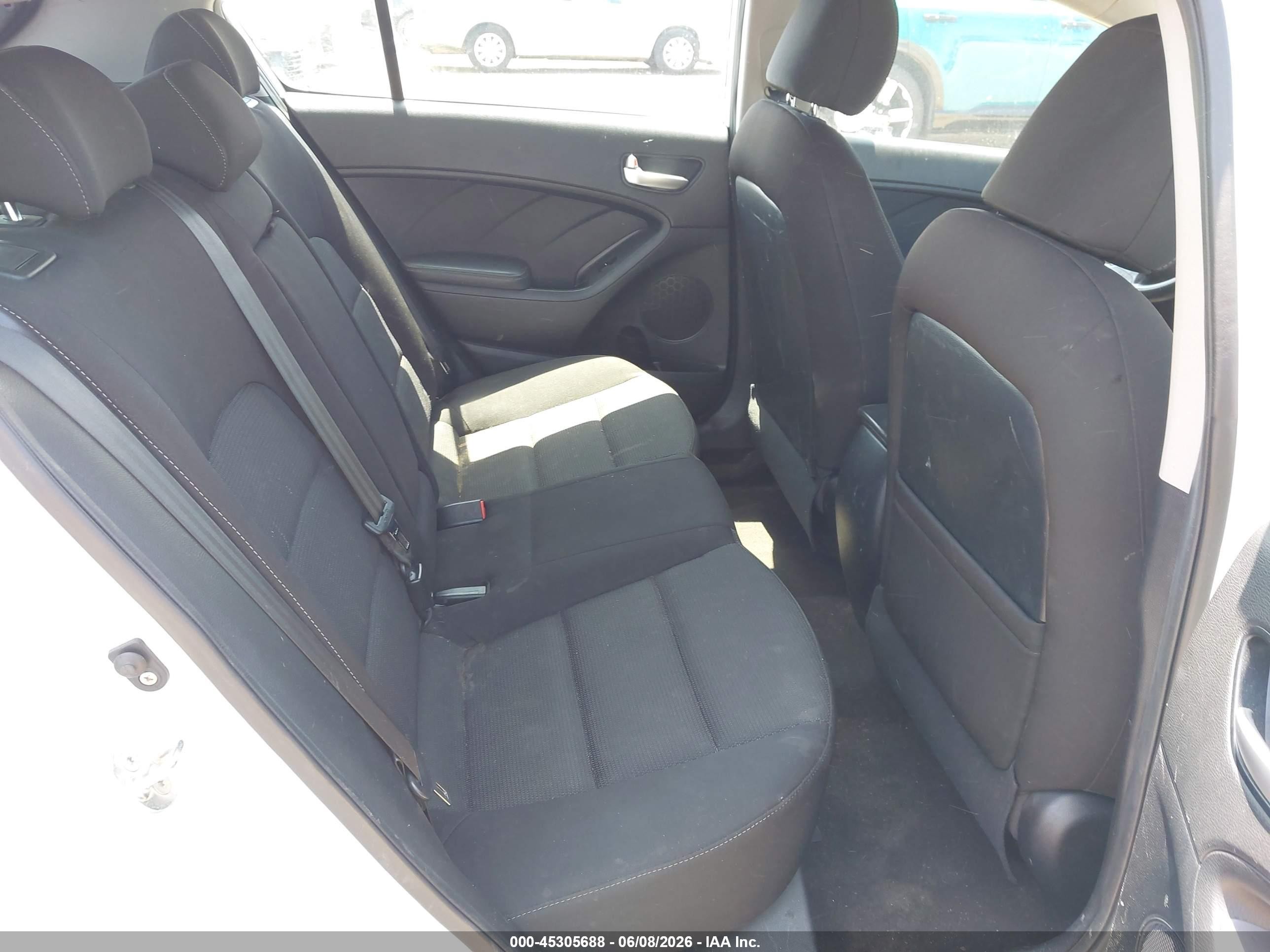 2018 Kia Forte Lx Белый vin: KNAFK5A85J5773182