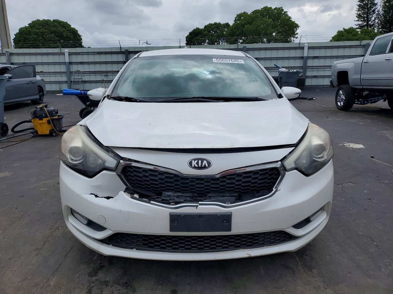 2016 Kia Forte Lx White vin: KNAFK5A86G5636616