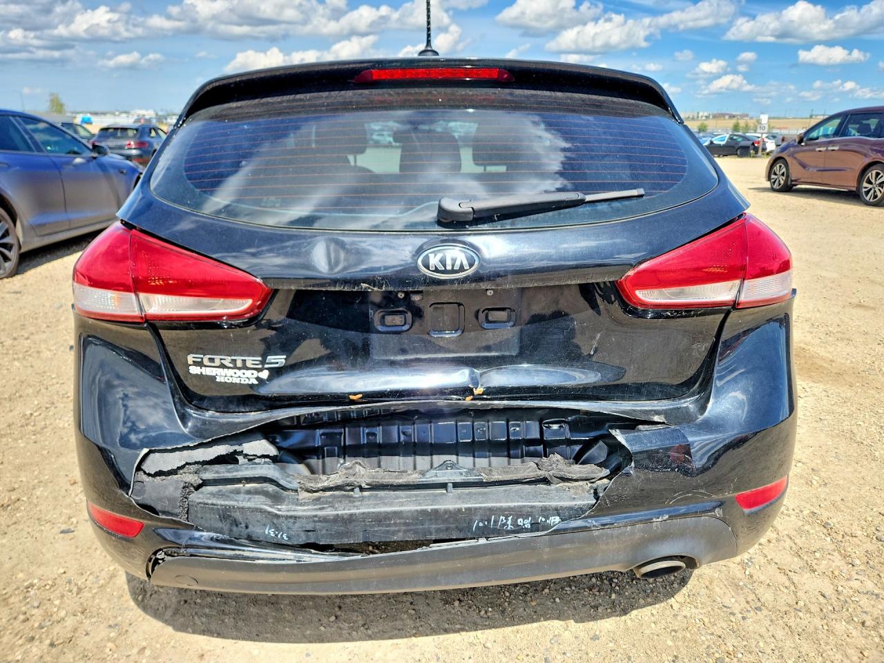 2015 Kia Forte Lx Черный vin: KNAFK5A8XF5365557