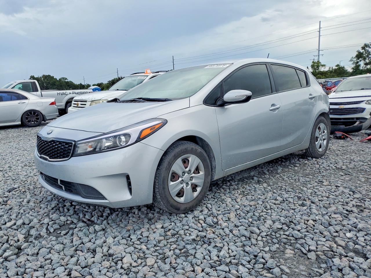 2017 Kia Forte5 Lx Silver vin: KNAFK5A8XH5692186