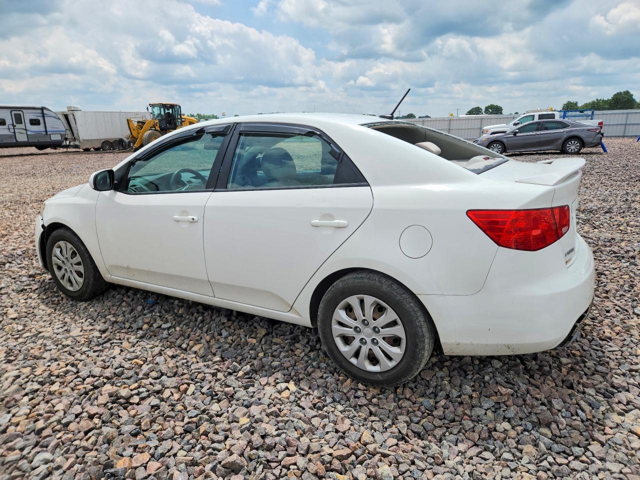 2013 Kia Forte Lx Белый vin: KNAFT4A20D5690654