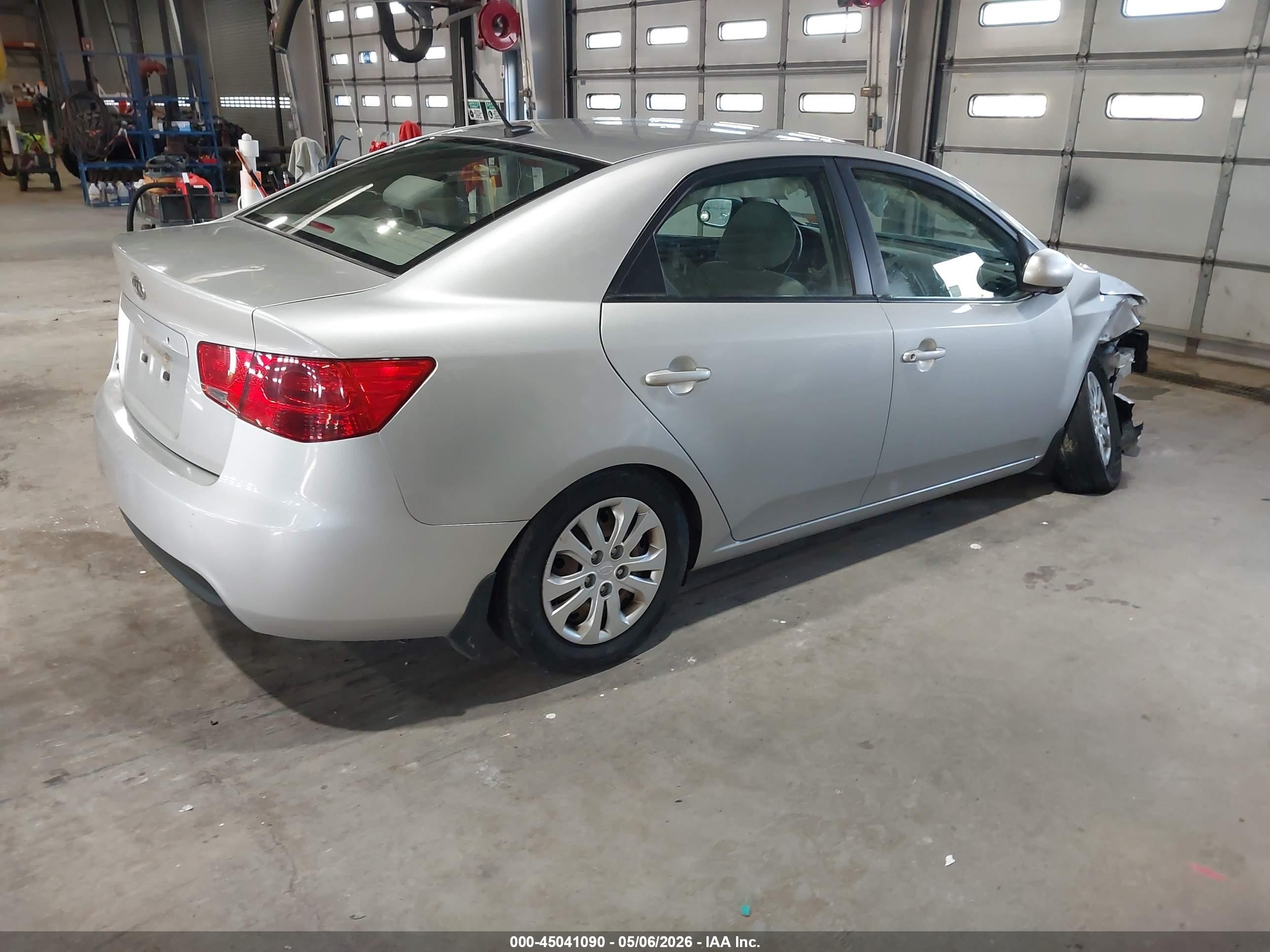 2012 Kia Forte Lx Silver vin: KNAFT4A21C5620885