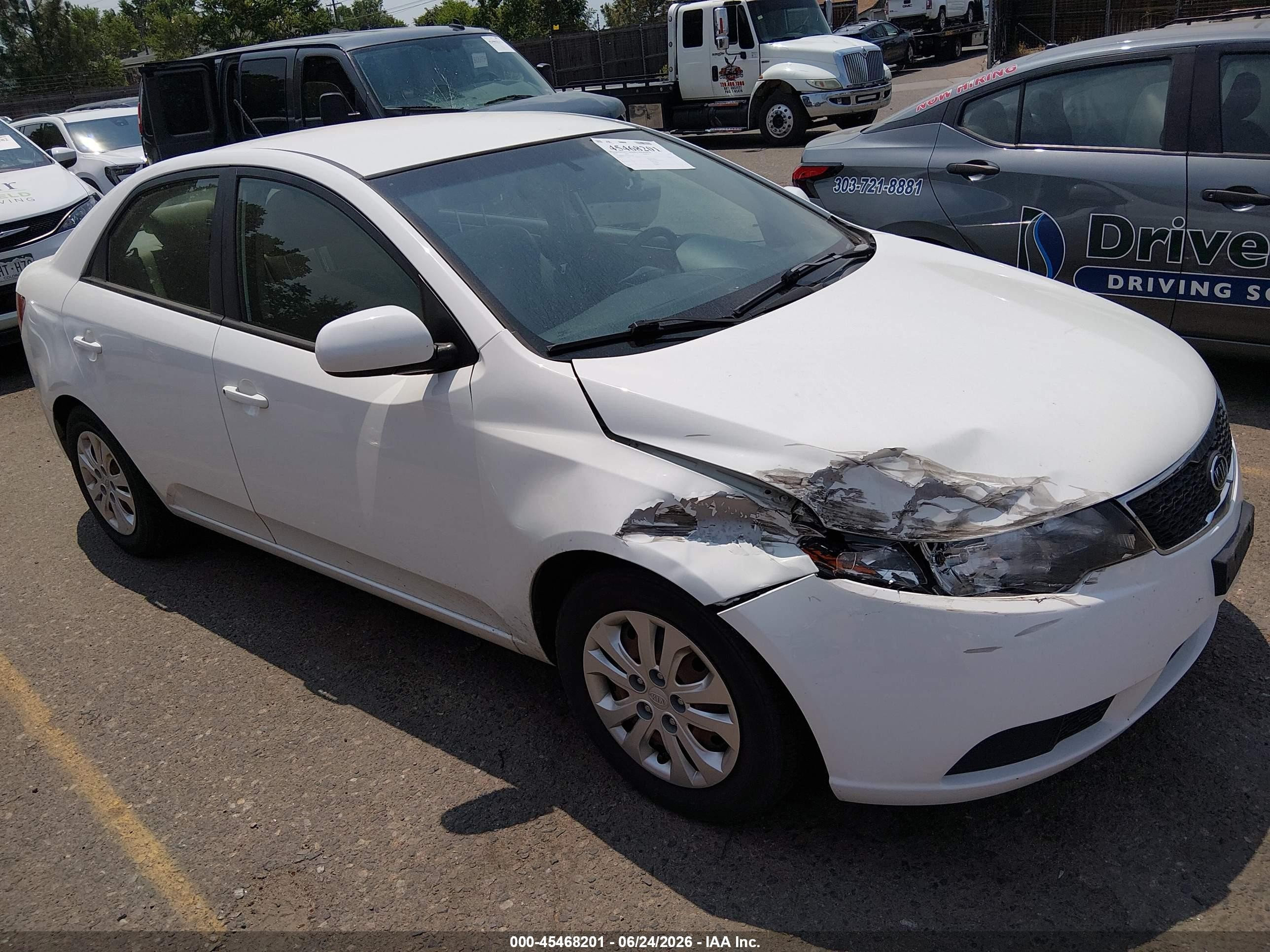 2013 Kia Forte Lx White vin: KNAFT4A22D5715263