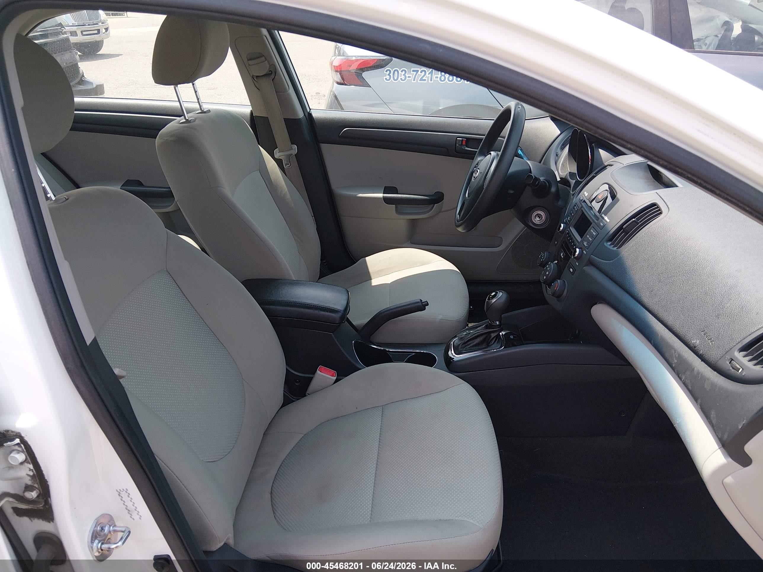 2013 Kia Forte Lx White vin: KNAFT4A22D5715263